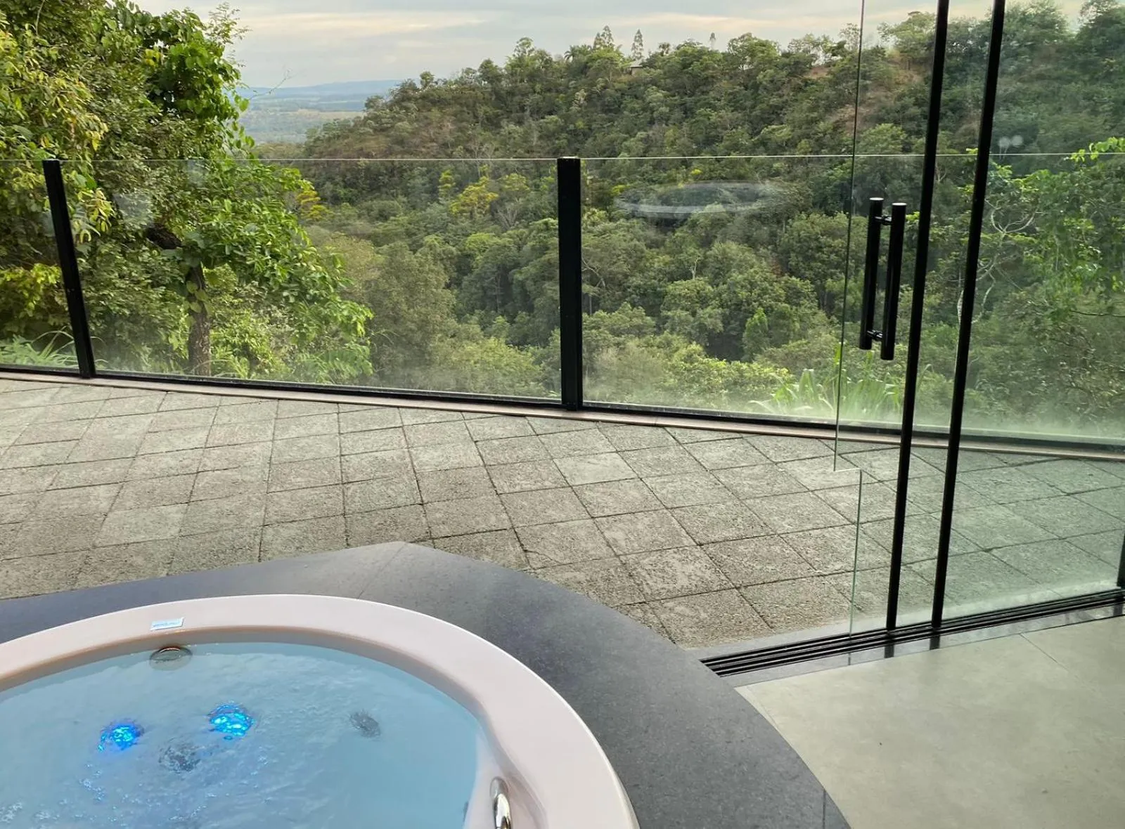 Hot Tub in Mirante Pousada Boutique