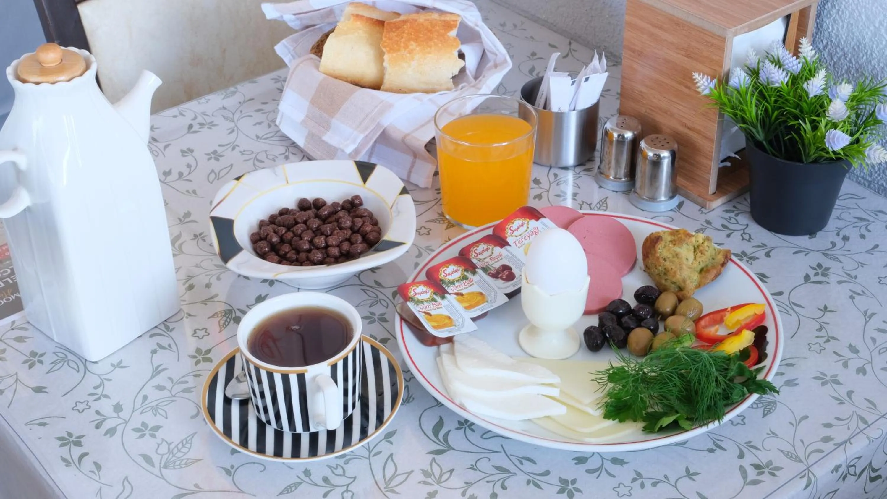 Food and drinks in GRAND MOON HOTEL