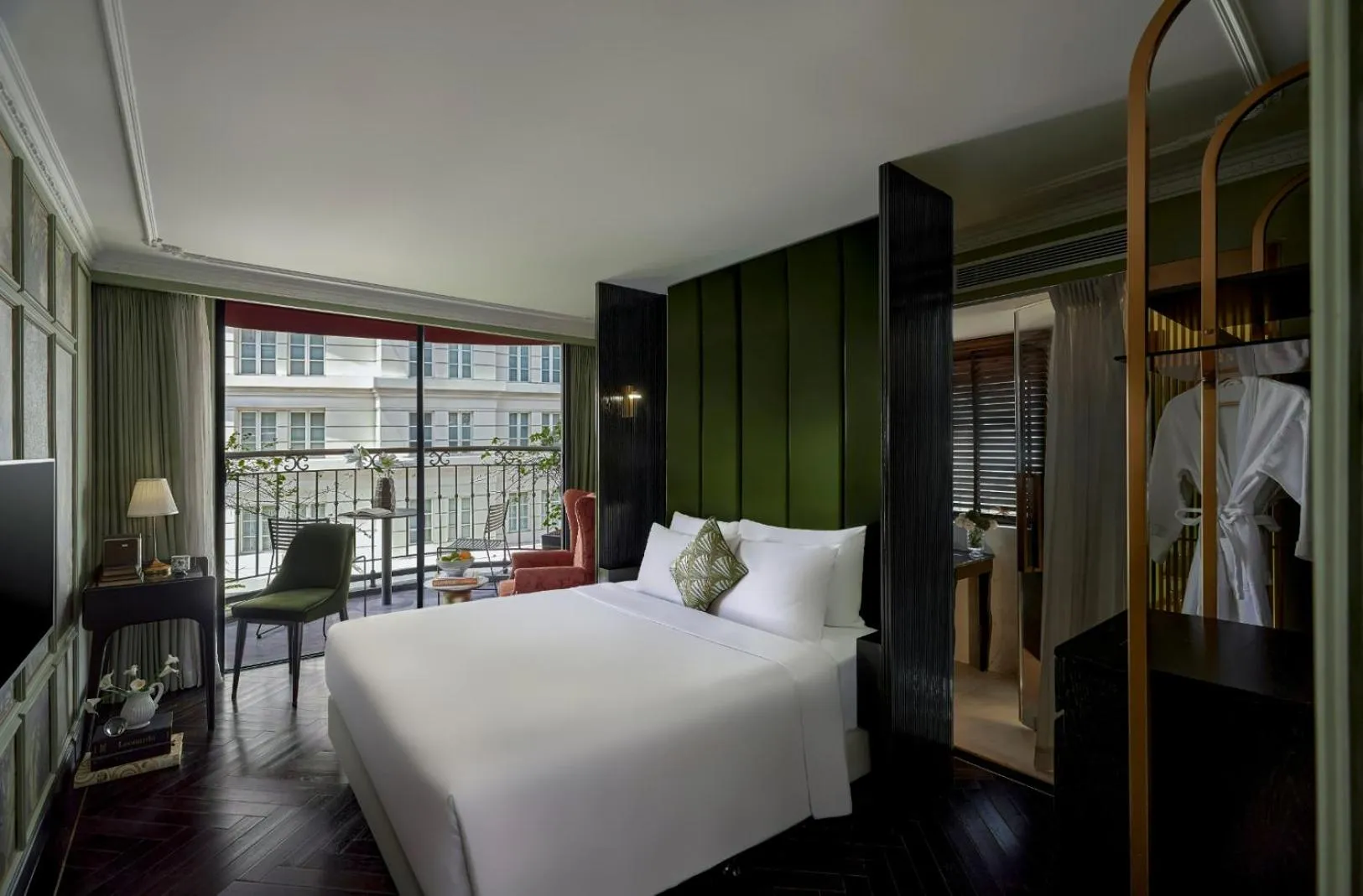 Bed in Signature by M Village Hai Bà Trưng