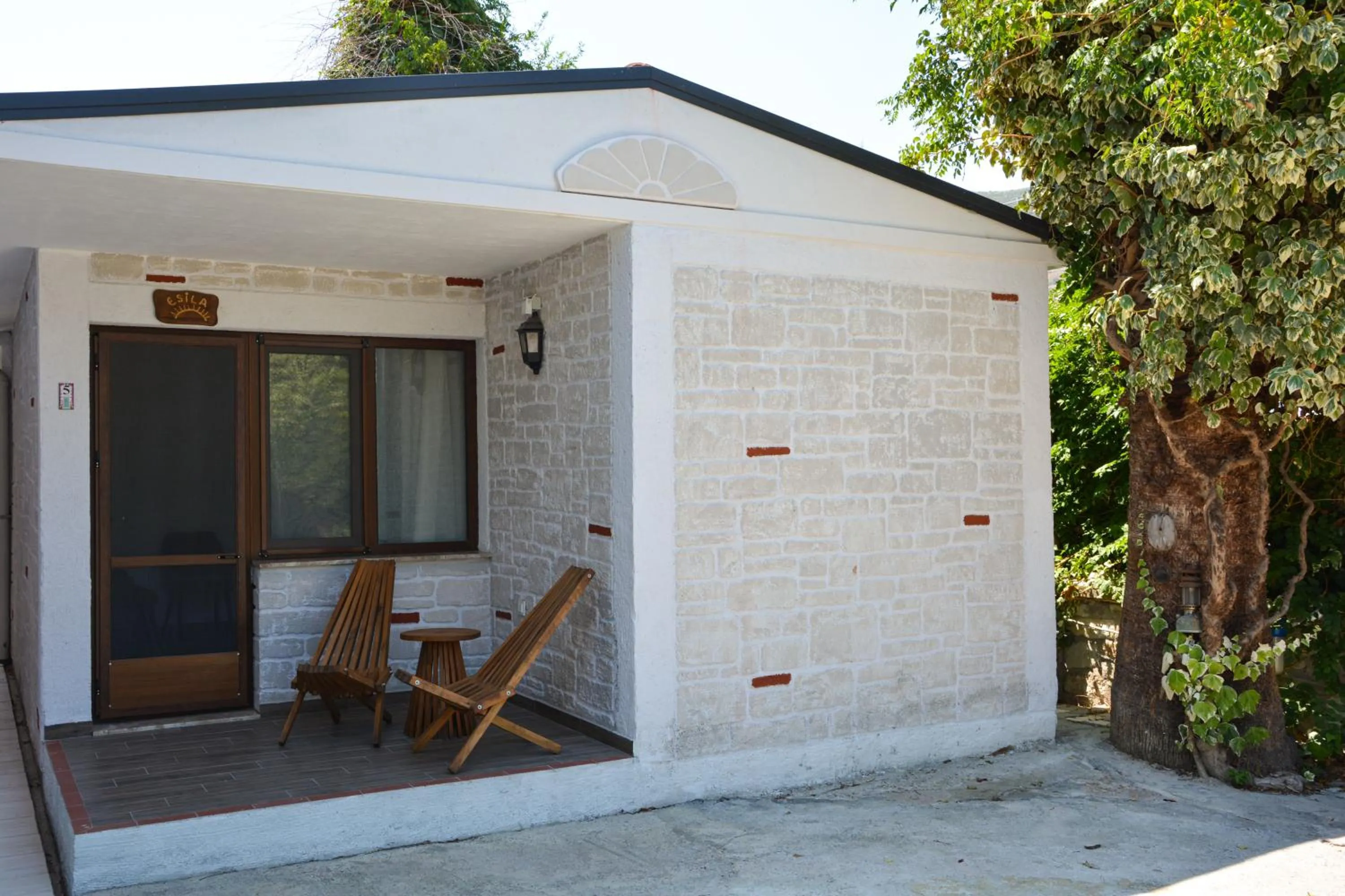 Patio in İlçayto Rooms