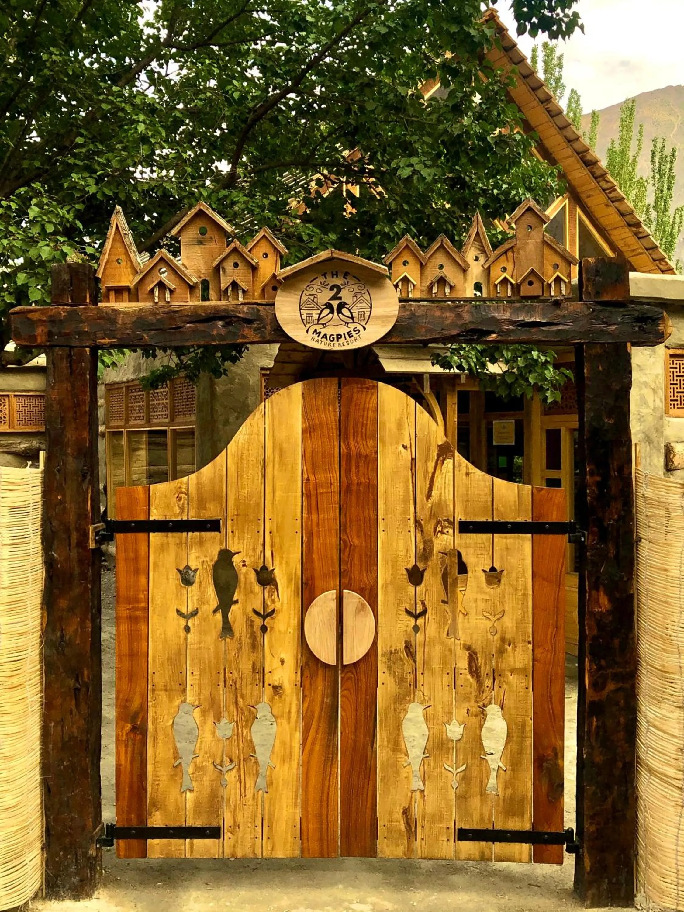 Property building in The 2 Magpies, Hunza