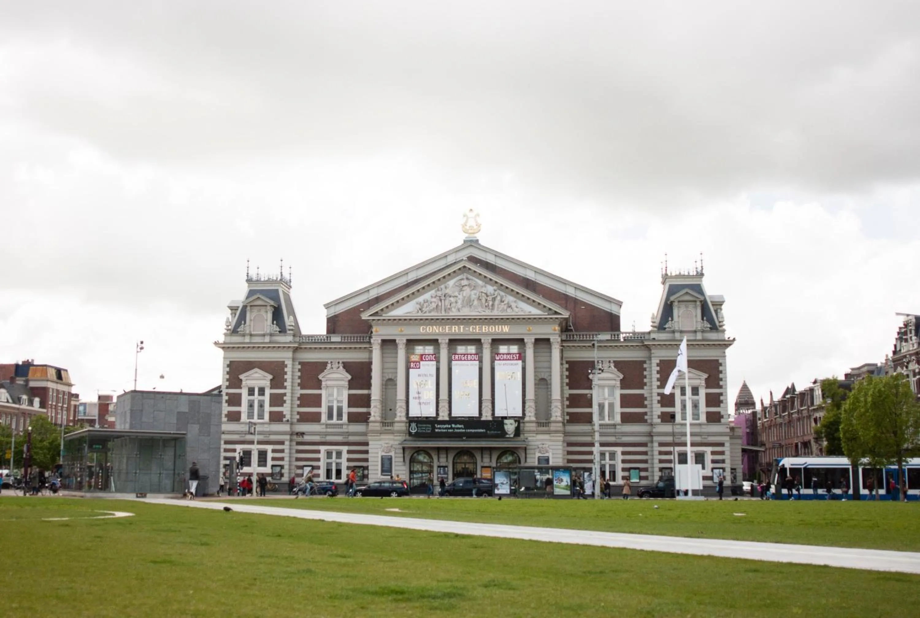 Area and facilities in Budget Trianon Hotel