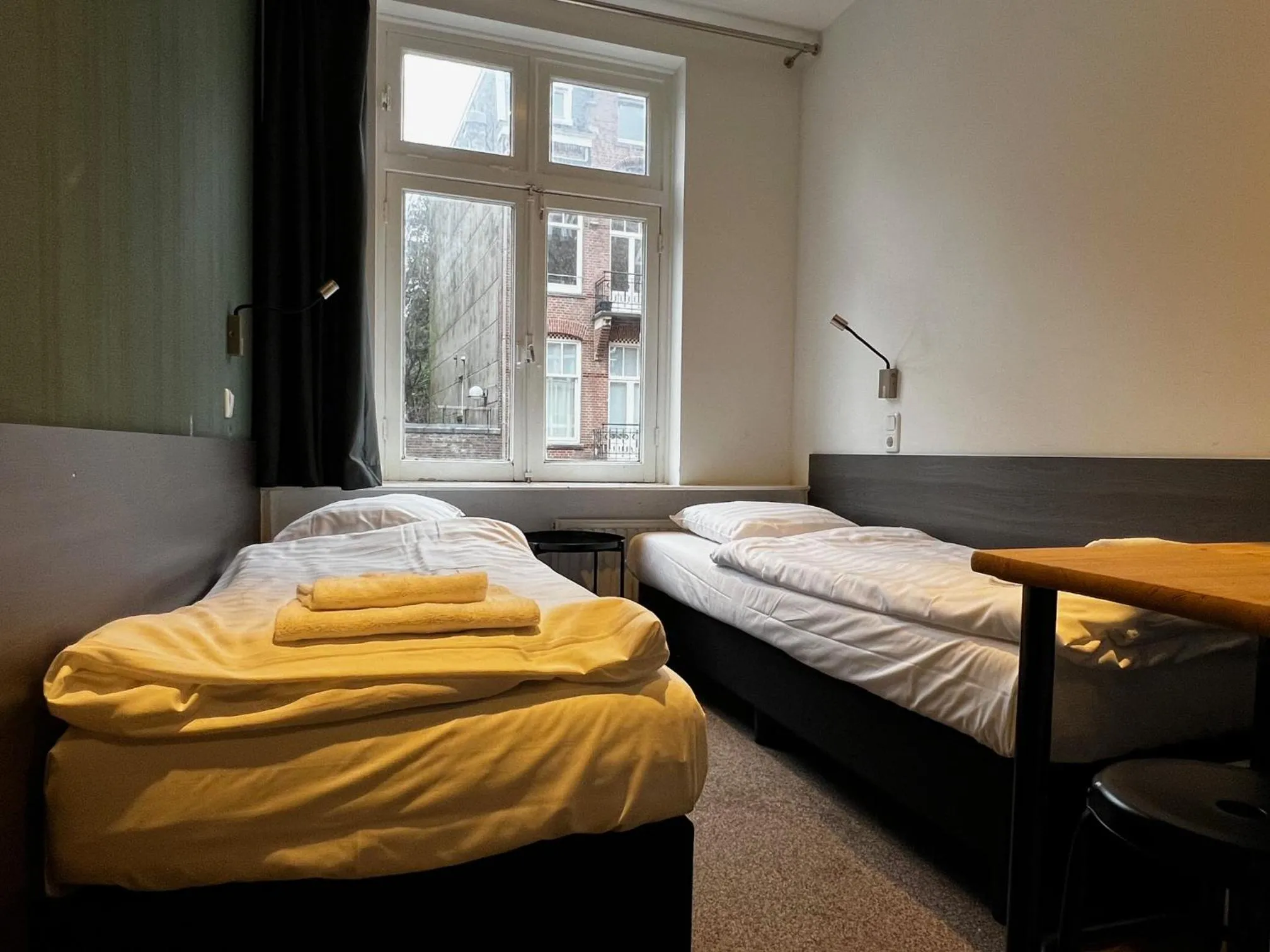 Bedroom, Bed in Budget Trianon Hotel