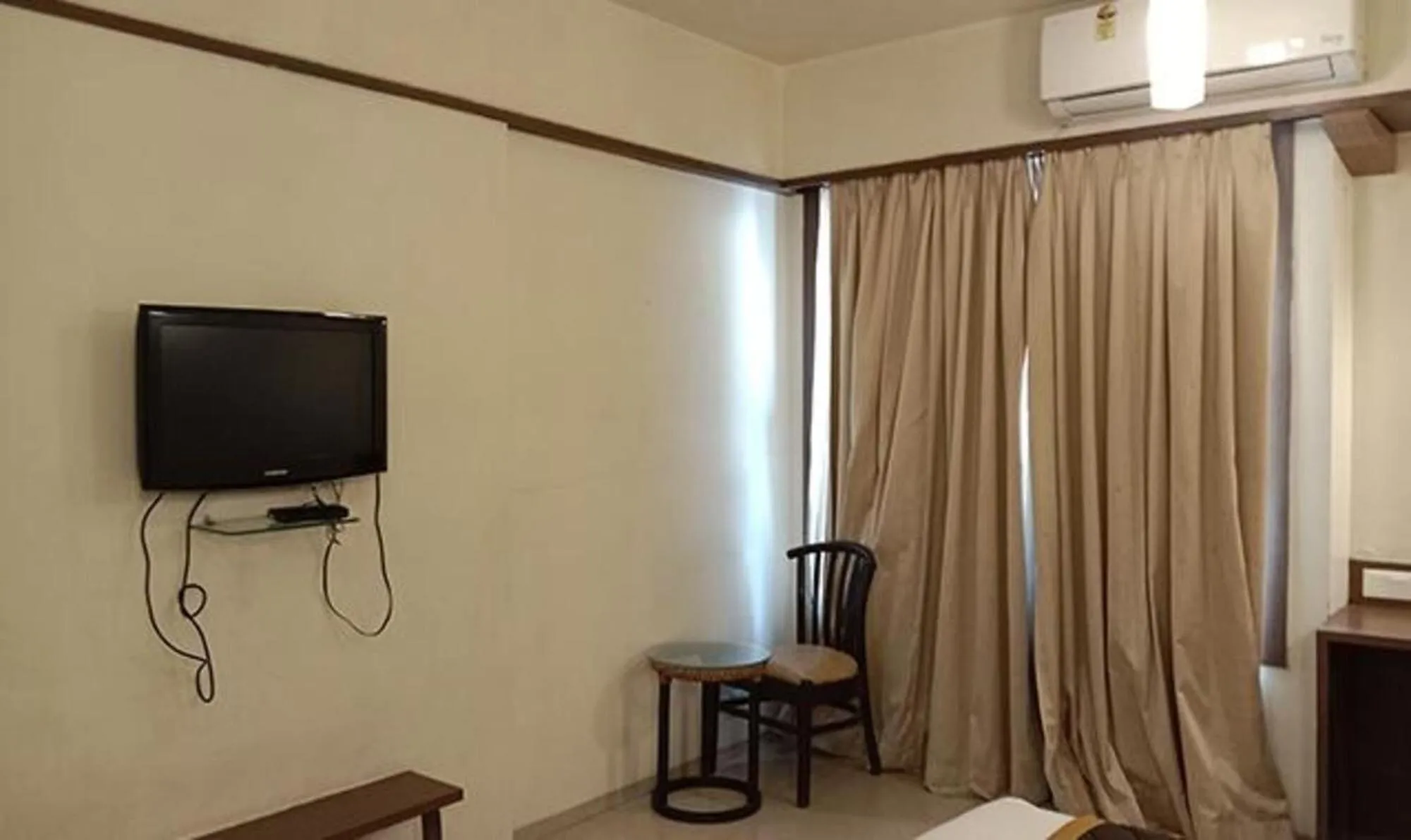 TV and multimedia in Hotel Prime Ivy Studio - Viman nagar