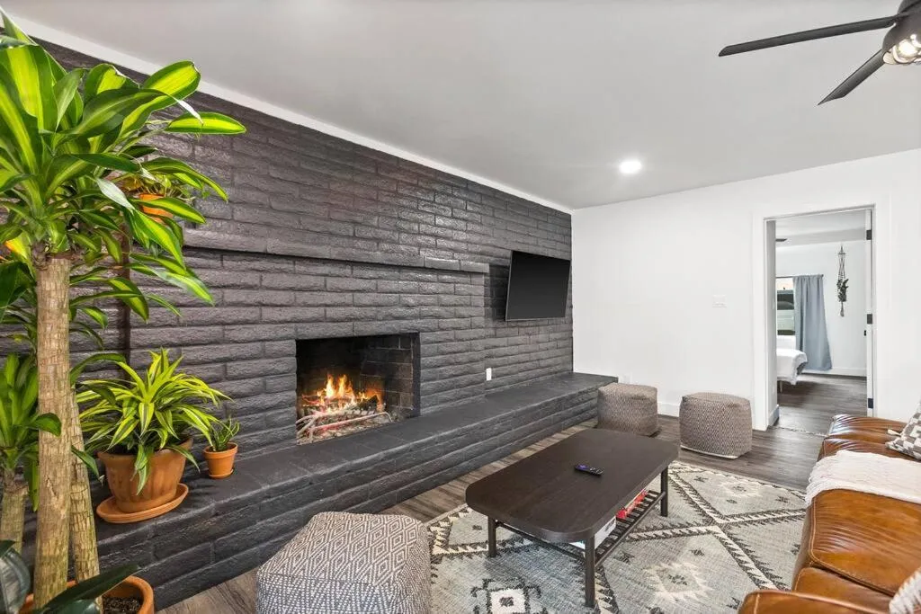 El Descanso in Meyer Park - Heated Pool