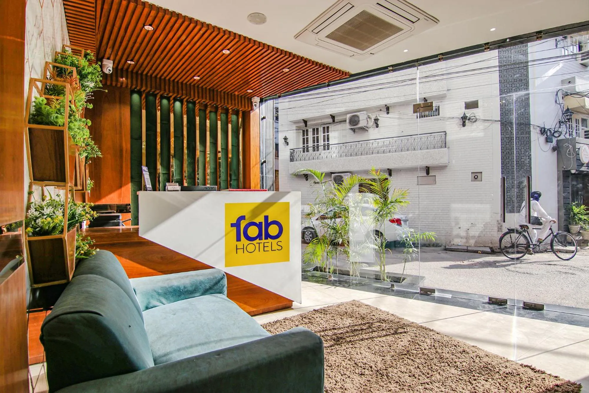 Lobby or reception in FabHotel Punjab Pride - Near Golden temple