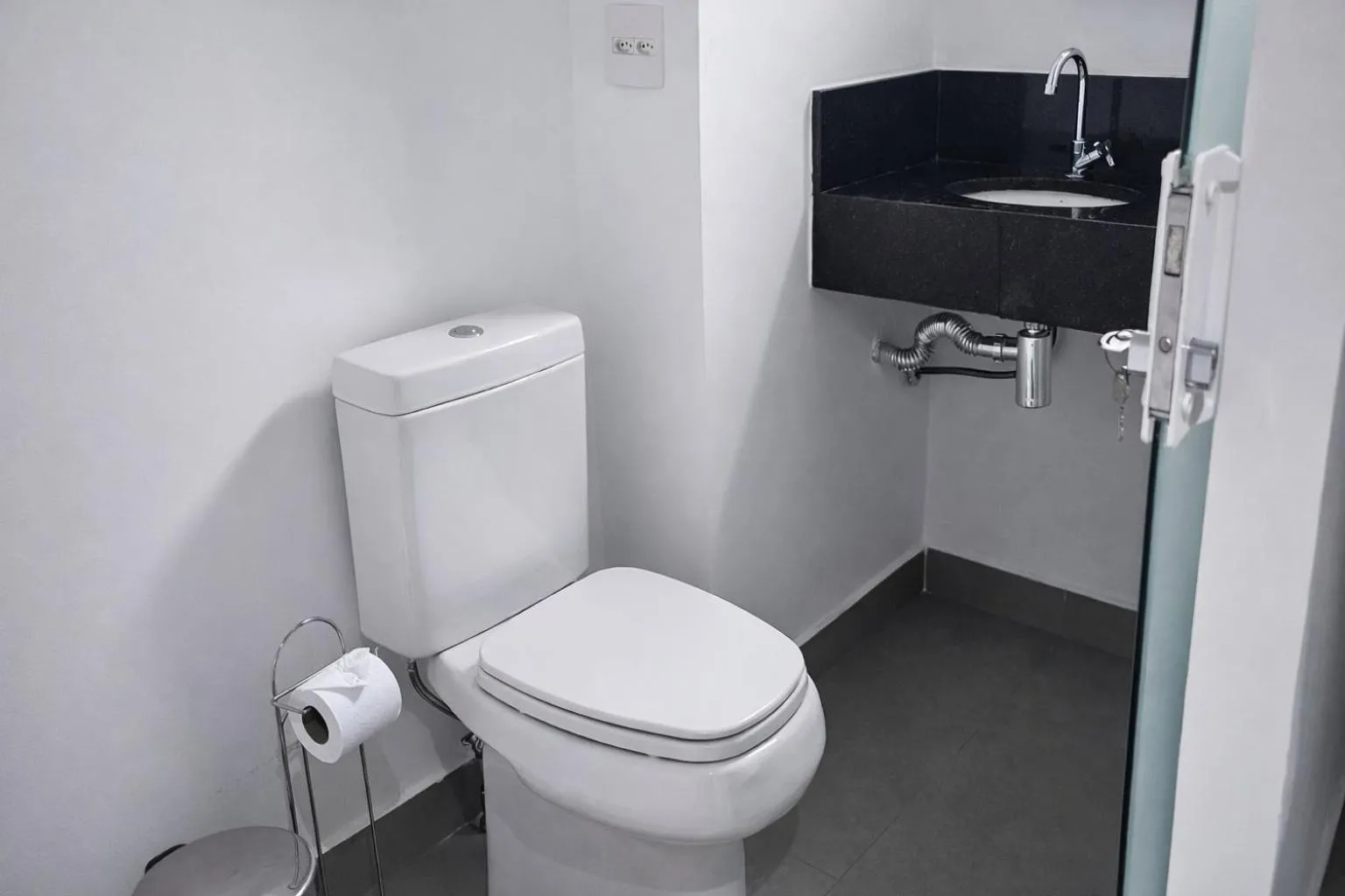 Toilet in Loft Completo com Cozinha - Quatá - Vila Olímpia