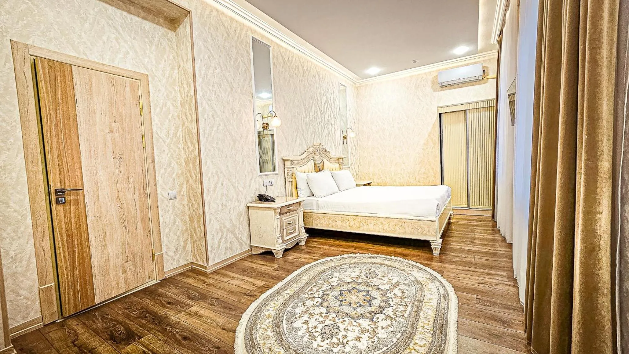 Photo of the whole room, Bed in Hotel Bankir Khiva
