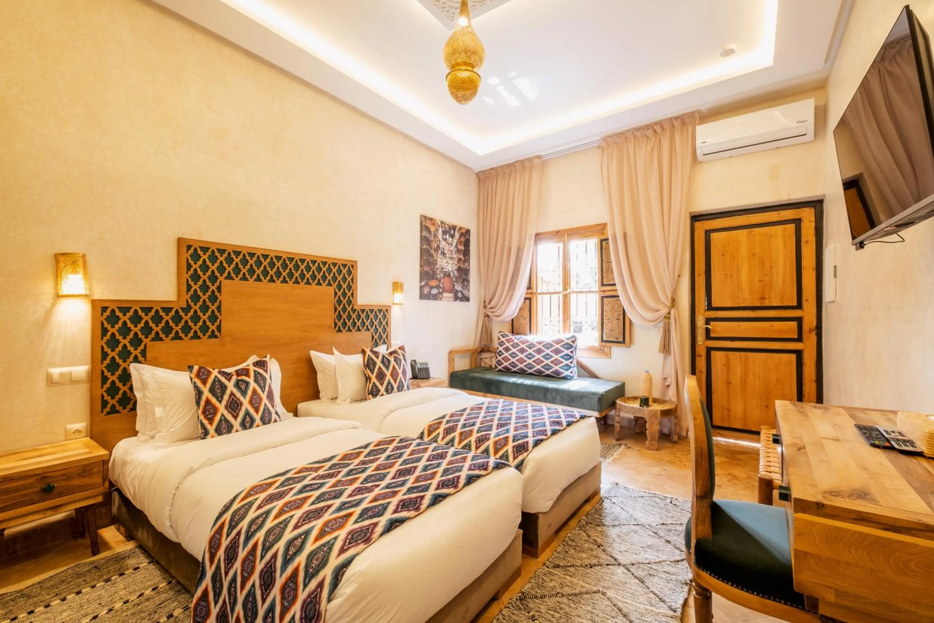Bed in Le Palais Averroes - Adults Only