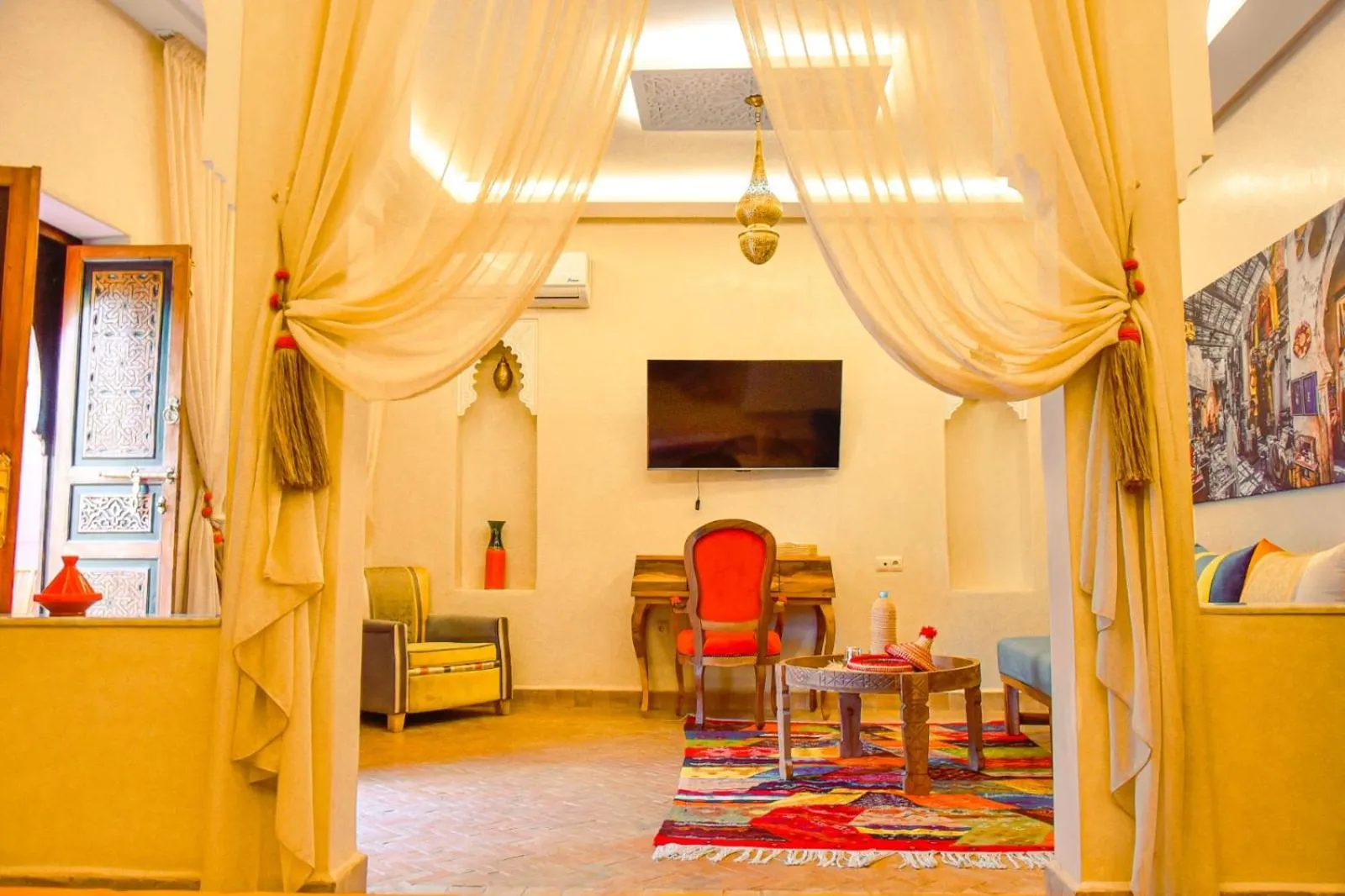 Communal lounge/ TV room in Le Palais Averroes - Adults Only