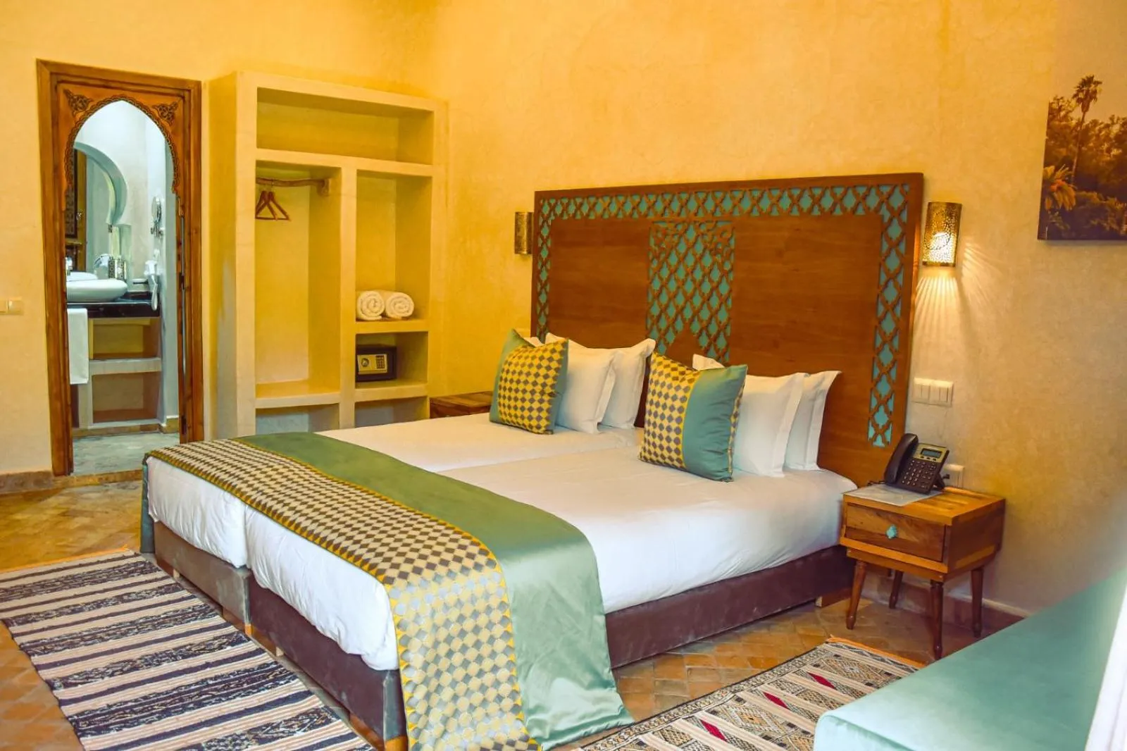 Bed in Le Palais Averroes - Adults Only