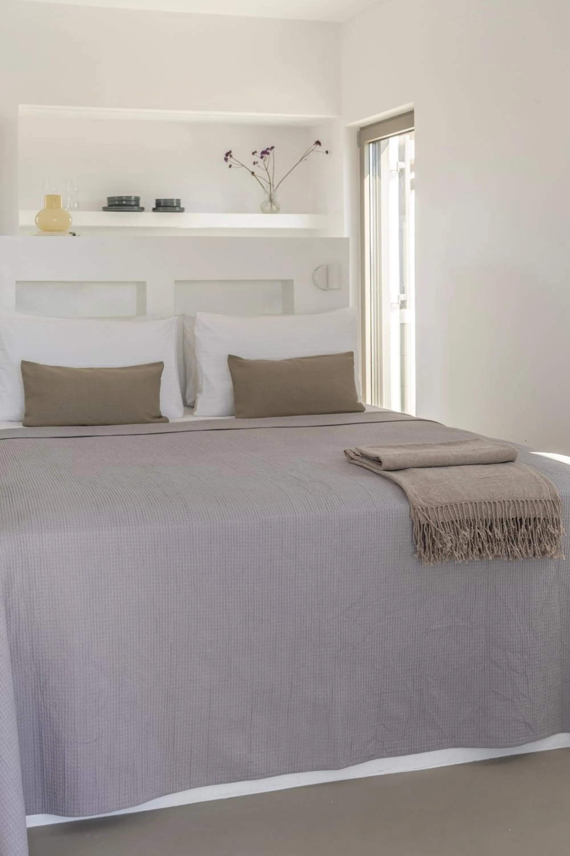 Bed in Korfi de Milo