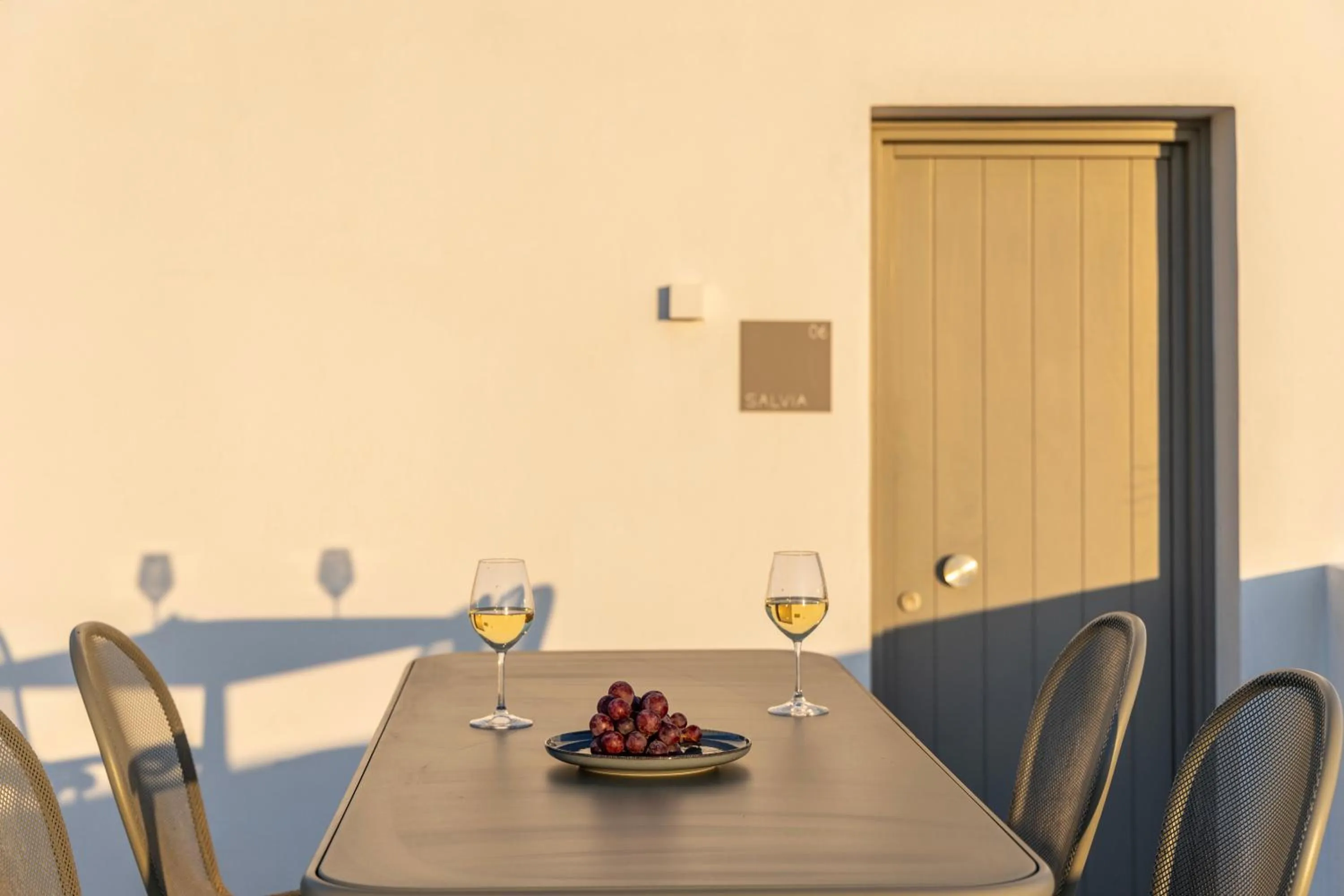 Patio in Korfi de Milo