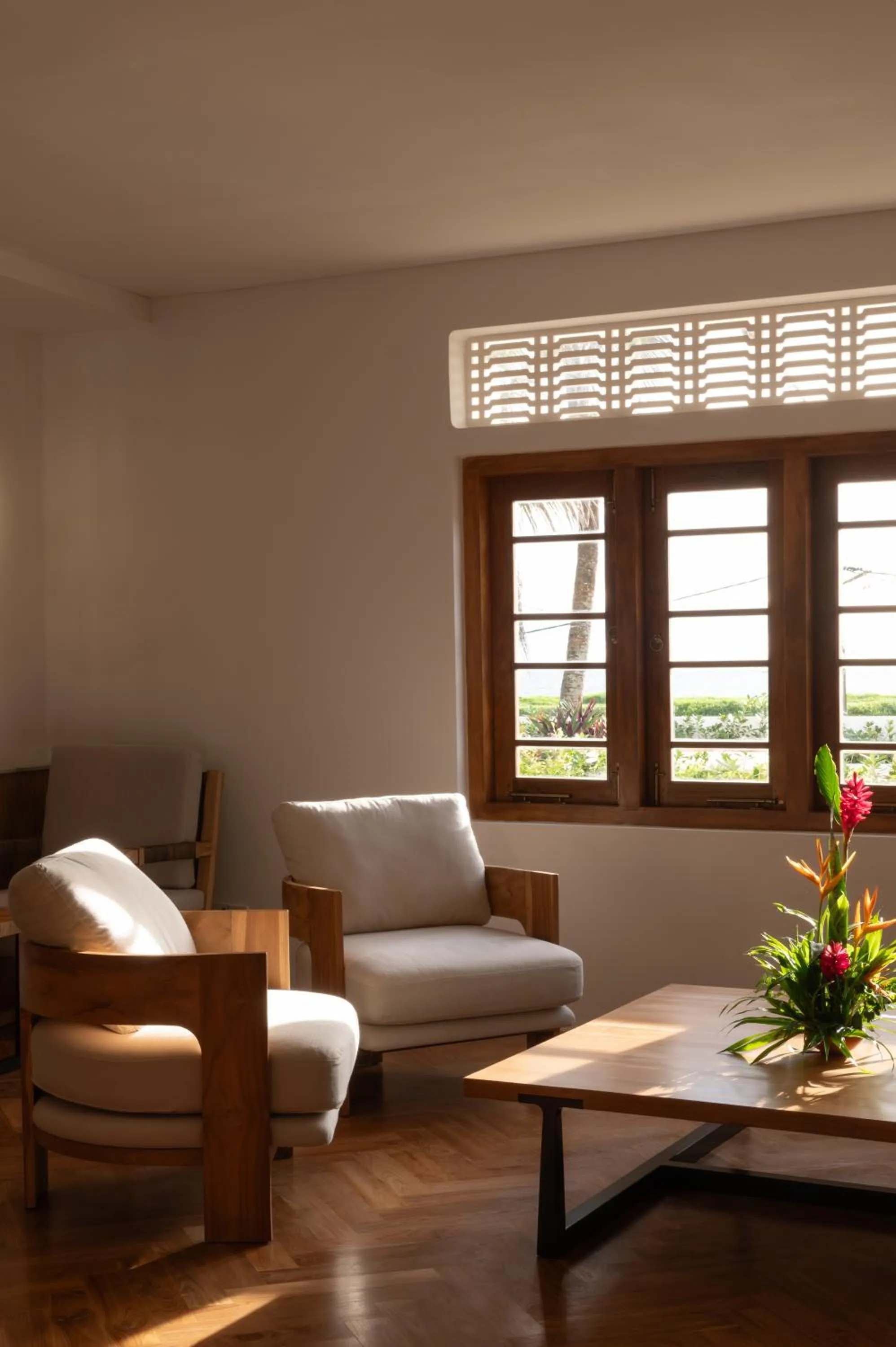 Restaurant/places to eat in The Charleston