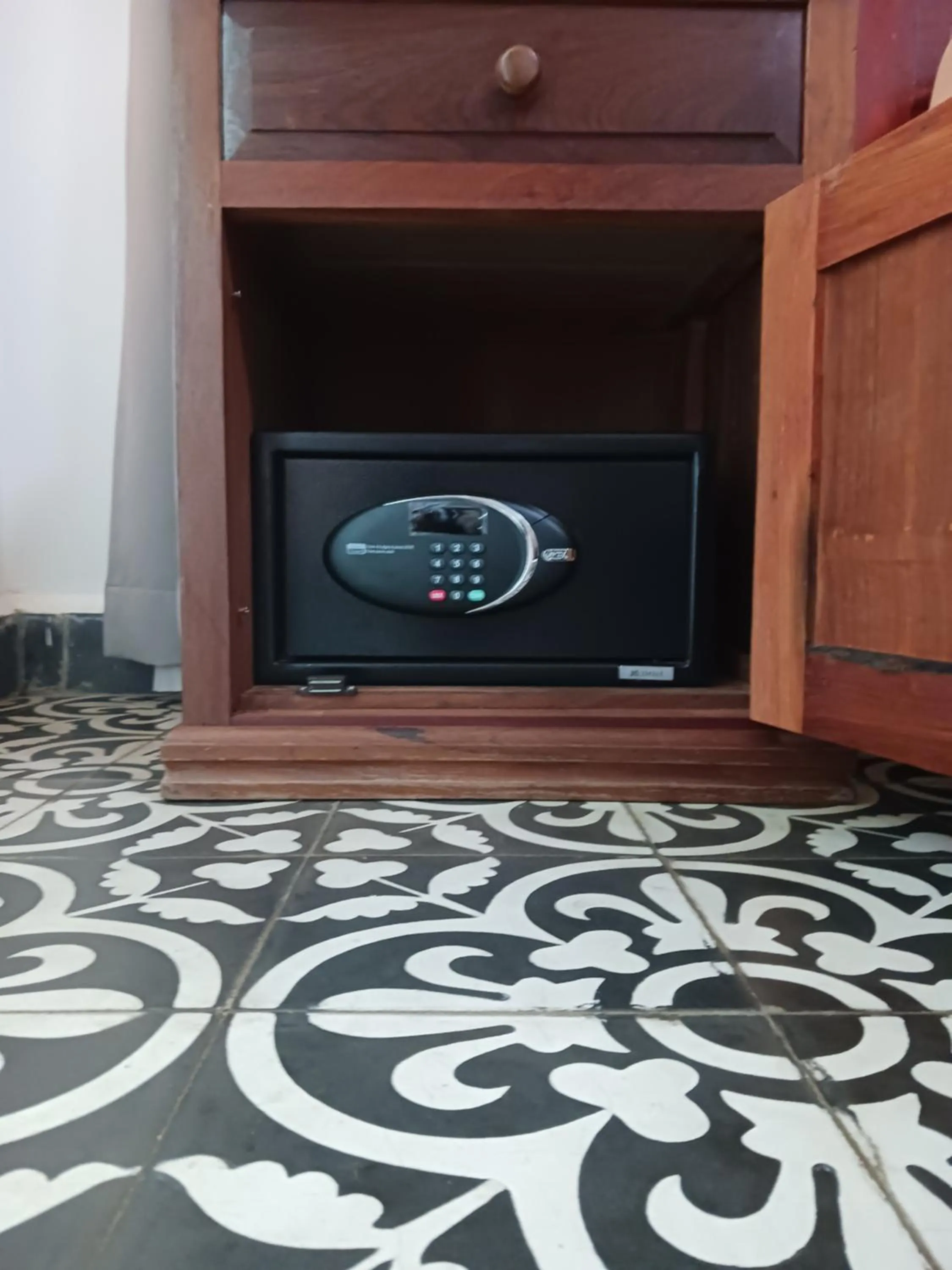 safe in Andy's Place