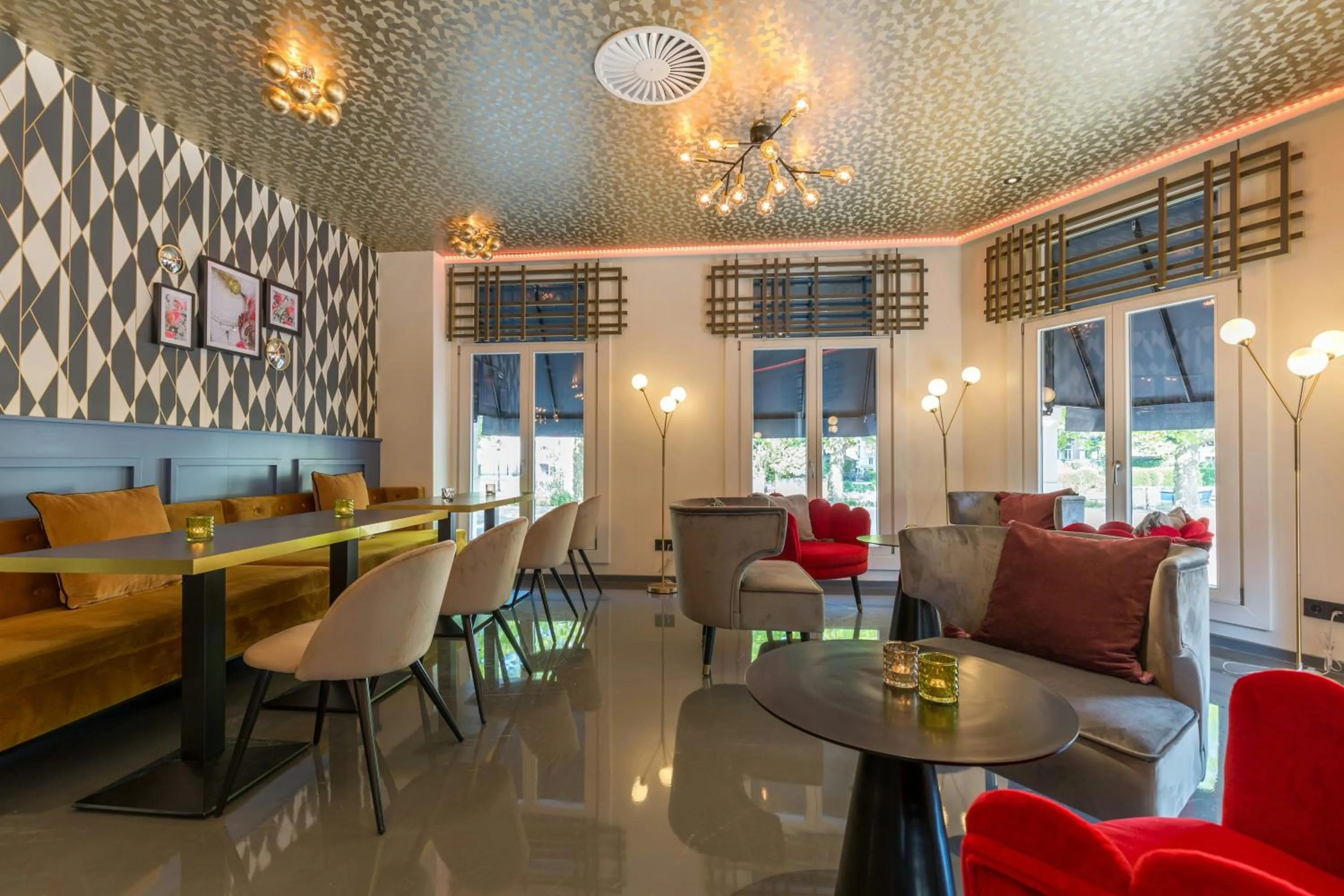 Restaurant/places to eat in Leonardo Hotel Amsterdam Museum Quarter