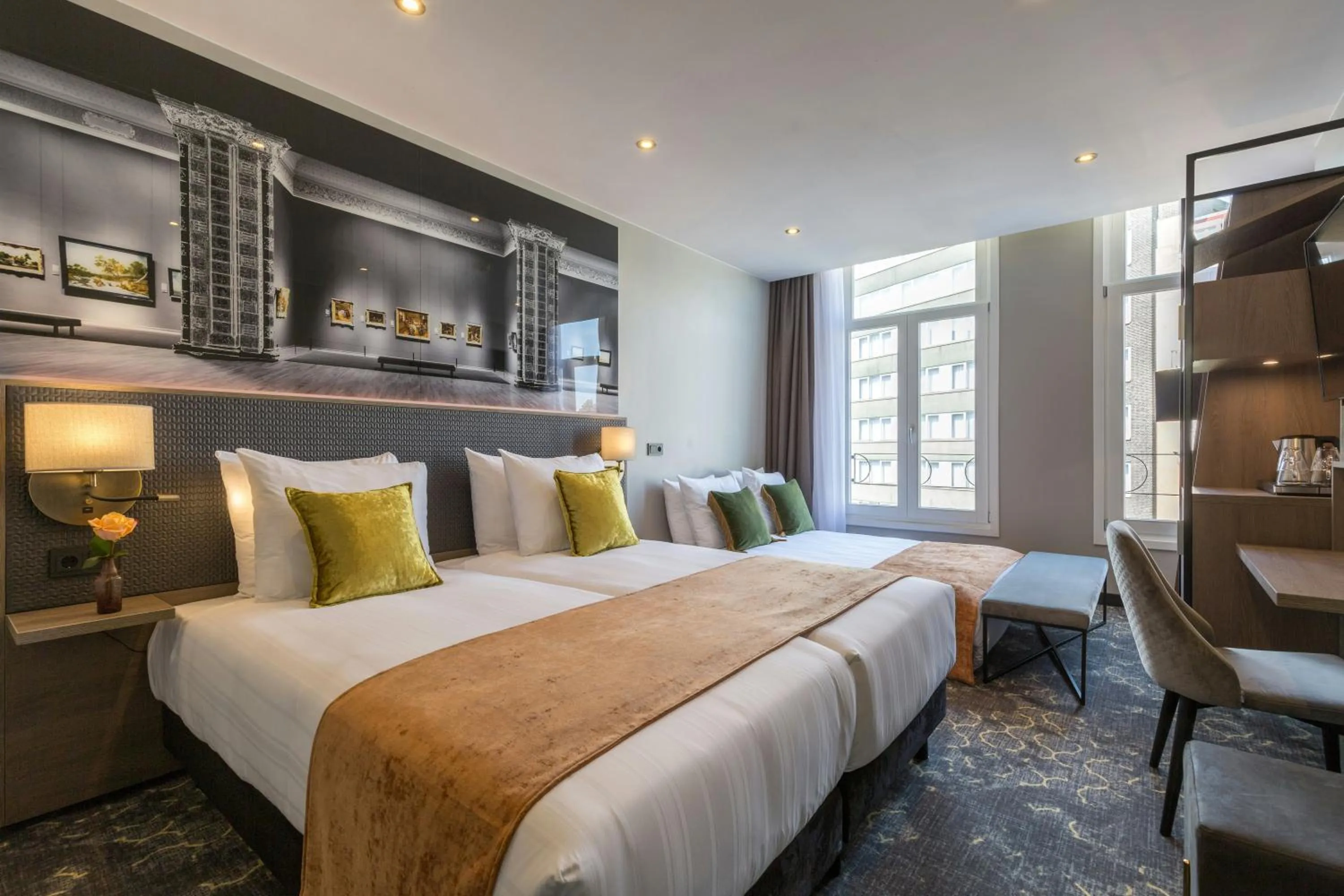 Photo of the whole room, Bed in Leonardo Hotel Amsterdam Museum Quarter