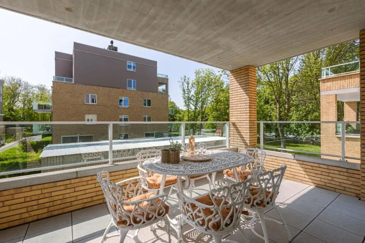Luminous apartment near the marina with parking - 3BR
