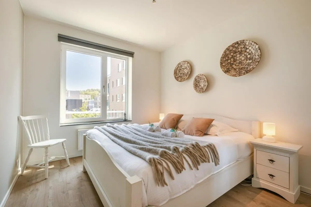 Luminous apartment near the marina with parking - 3BR