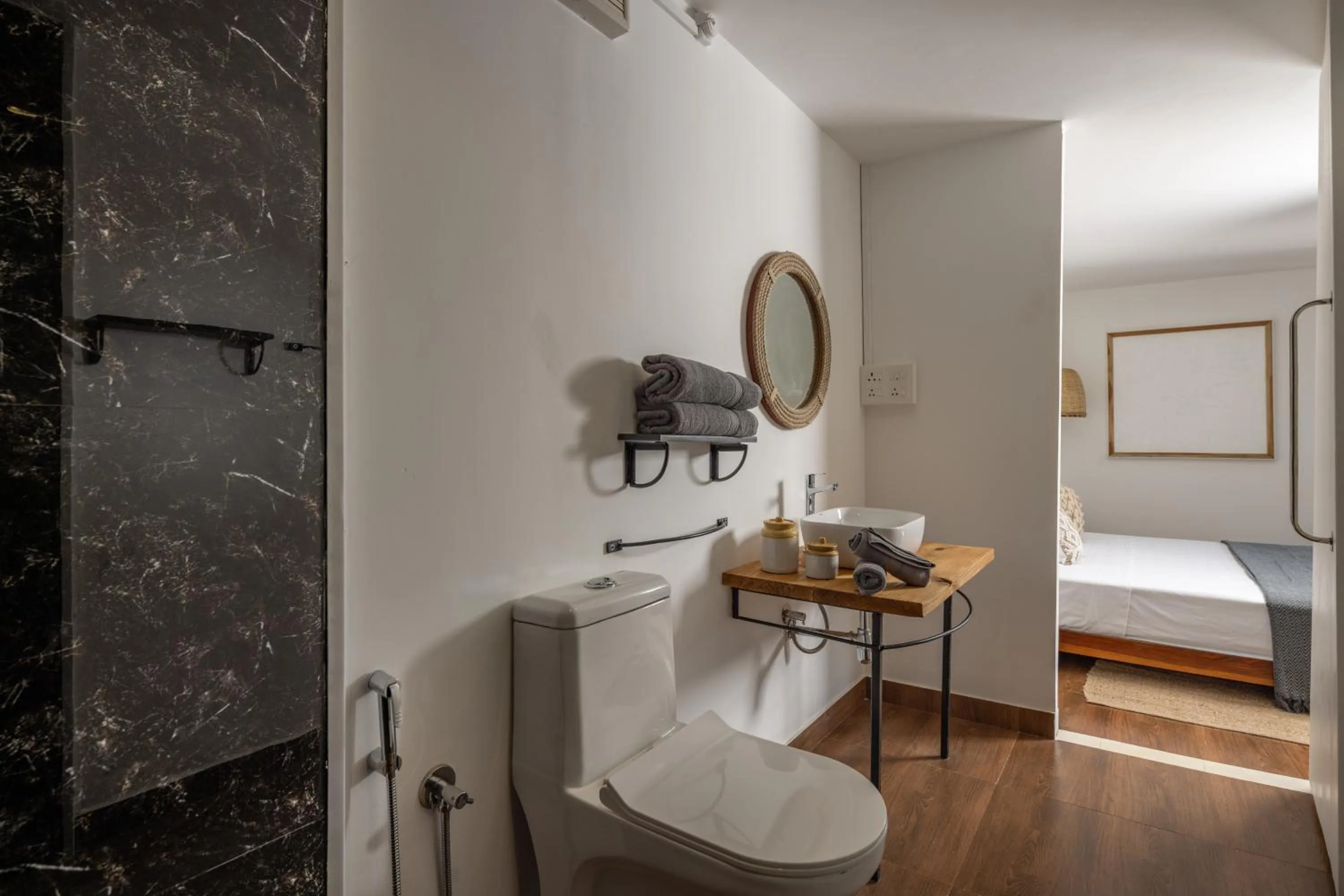 Bathroom, Bed in Pont Bleu Suites Riverside & Pool