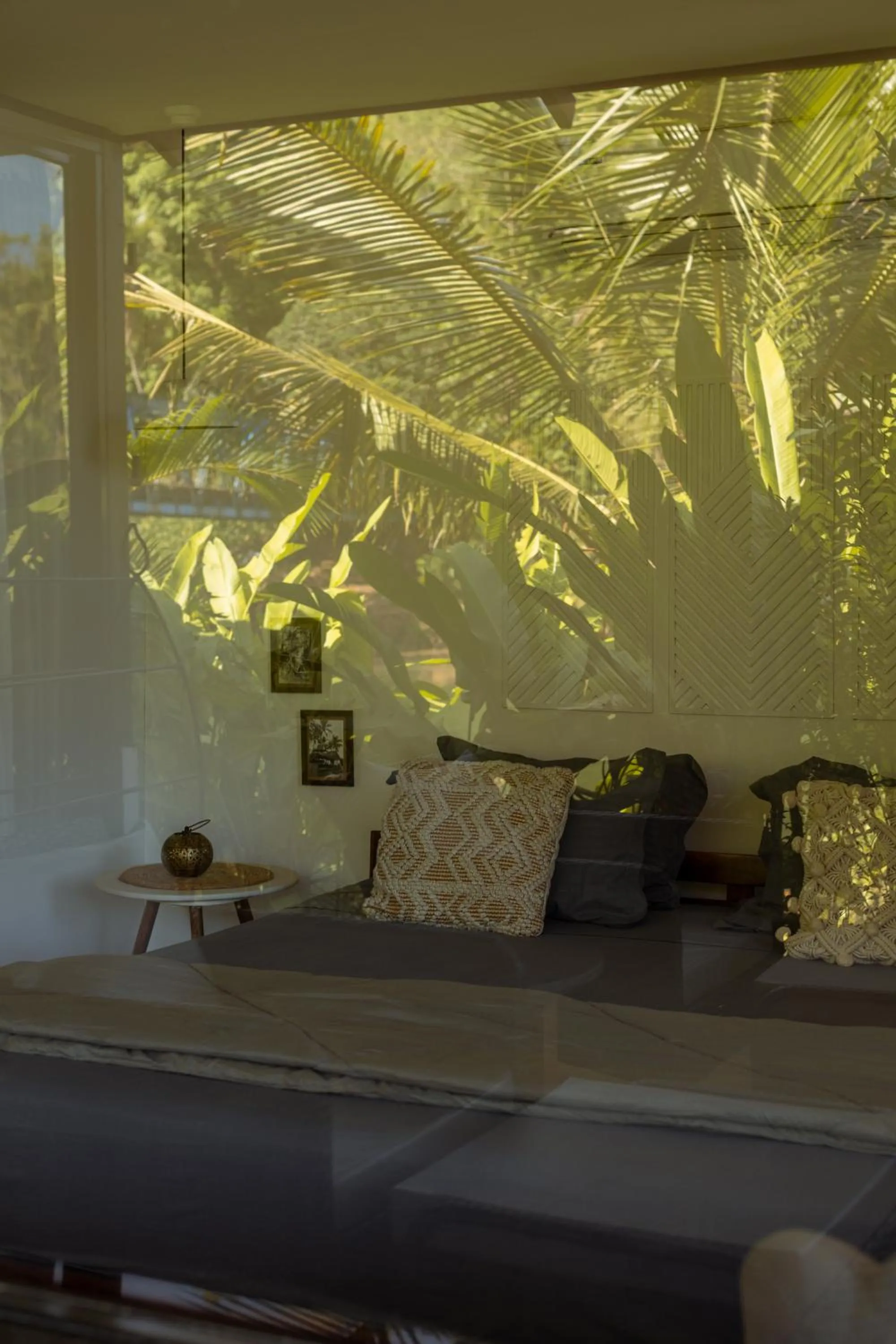 Bed in Pont Bleu Suites Riverside & Pool