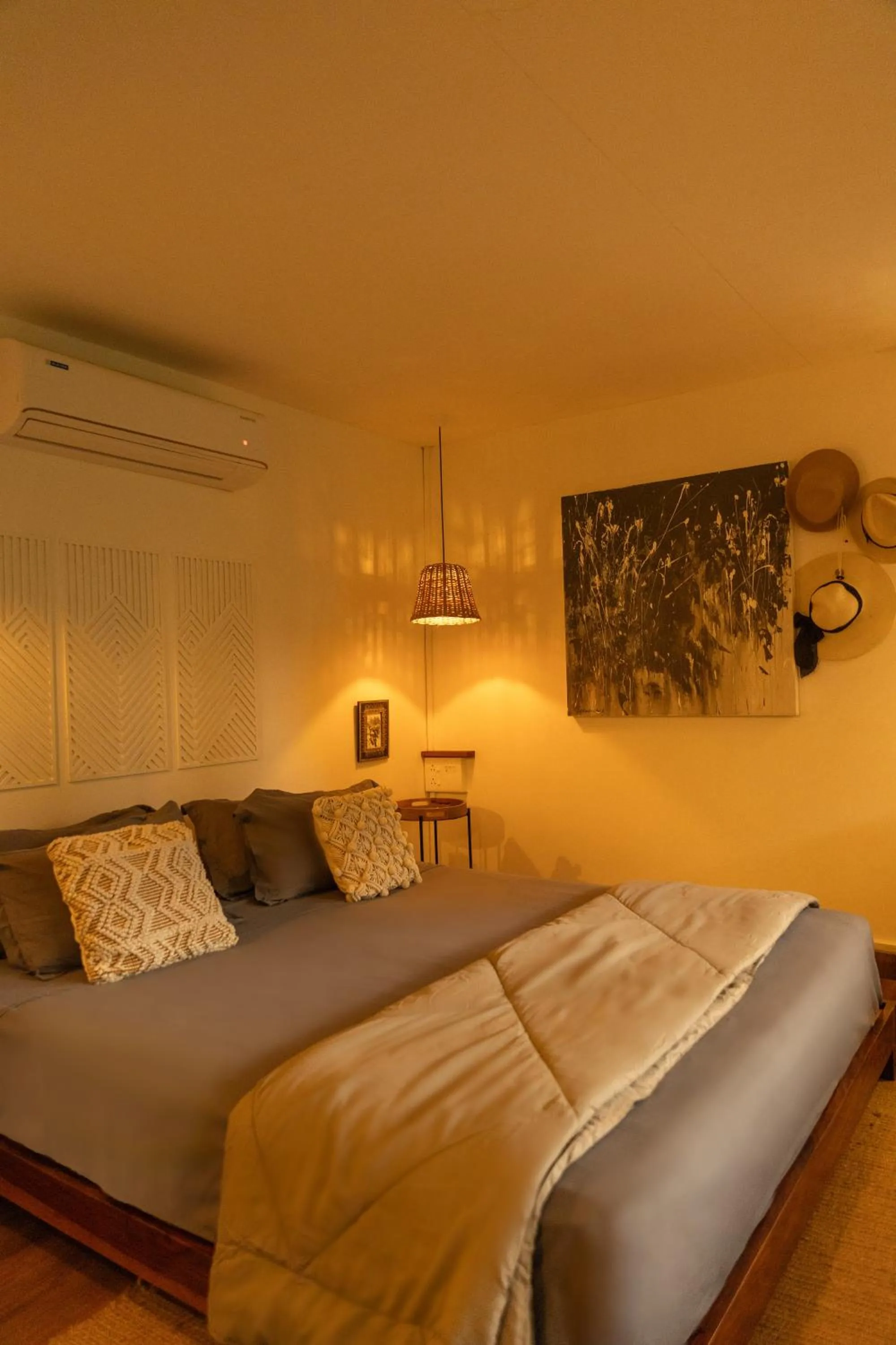 Bedroom, Bed in Pont Bleu Suites Riverside & Pool