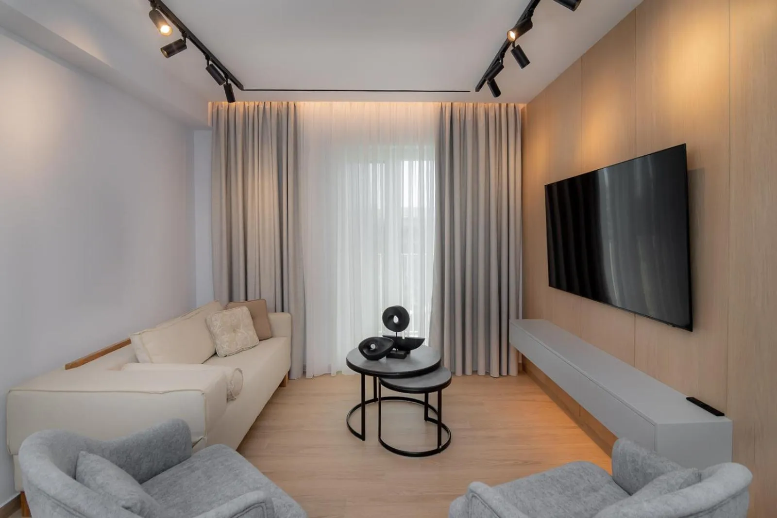 TV and multimedia in Contessa Bianca Luxury Suites