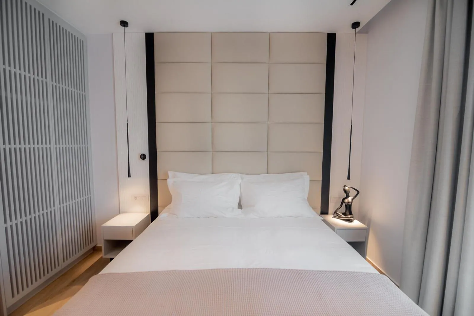 Bed in Contessa Bianca Luxury Suites