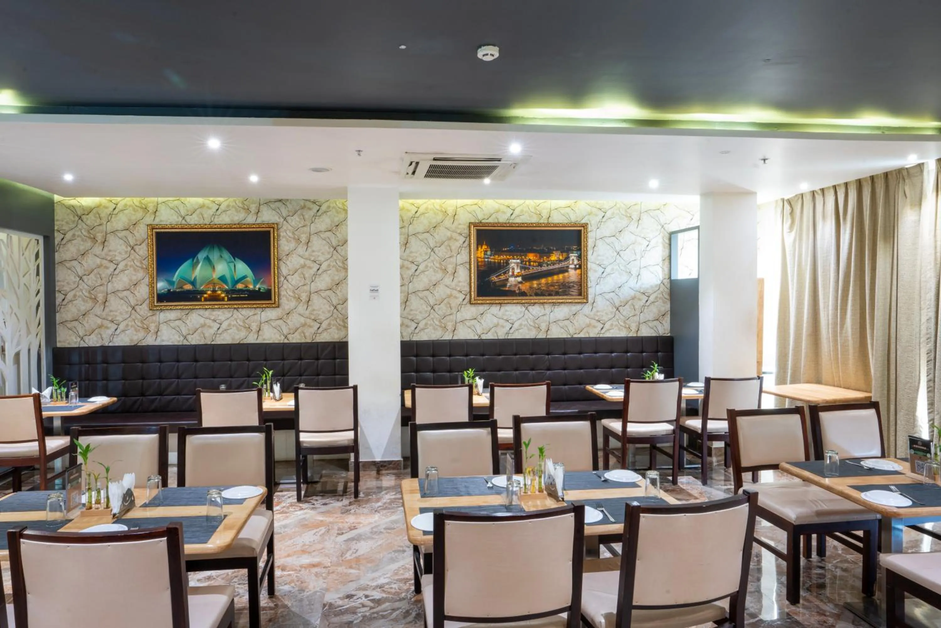 PARK SIGNATURE HOTELS - Royal Benza