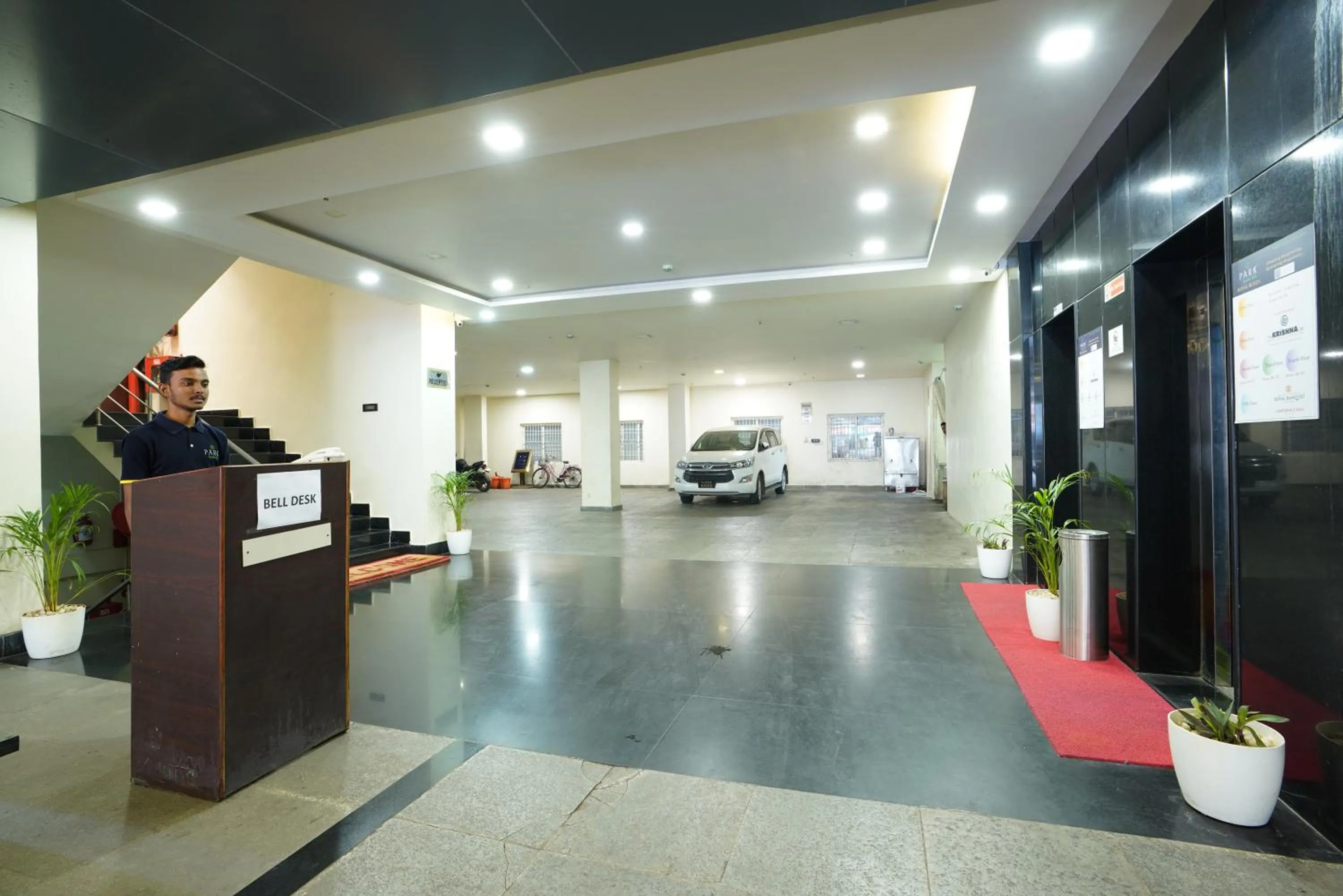 Parking in PARK SIGNATURE HOTELS - Royal Benza