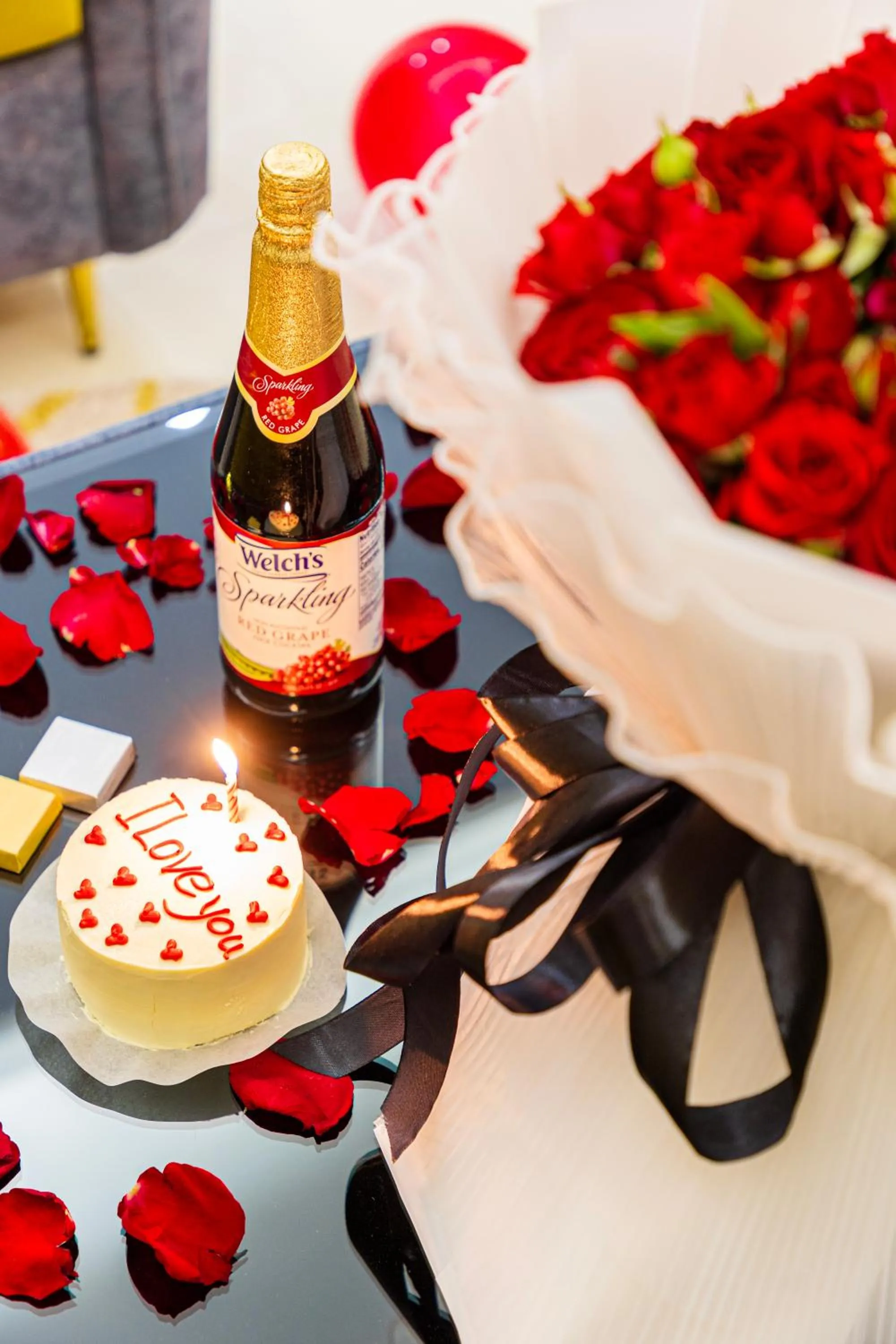 Food and drinks in Jasmien Golden