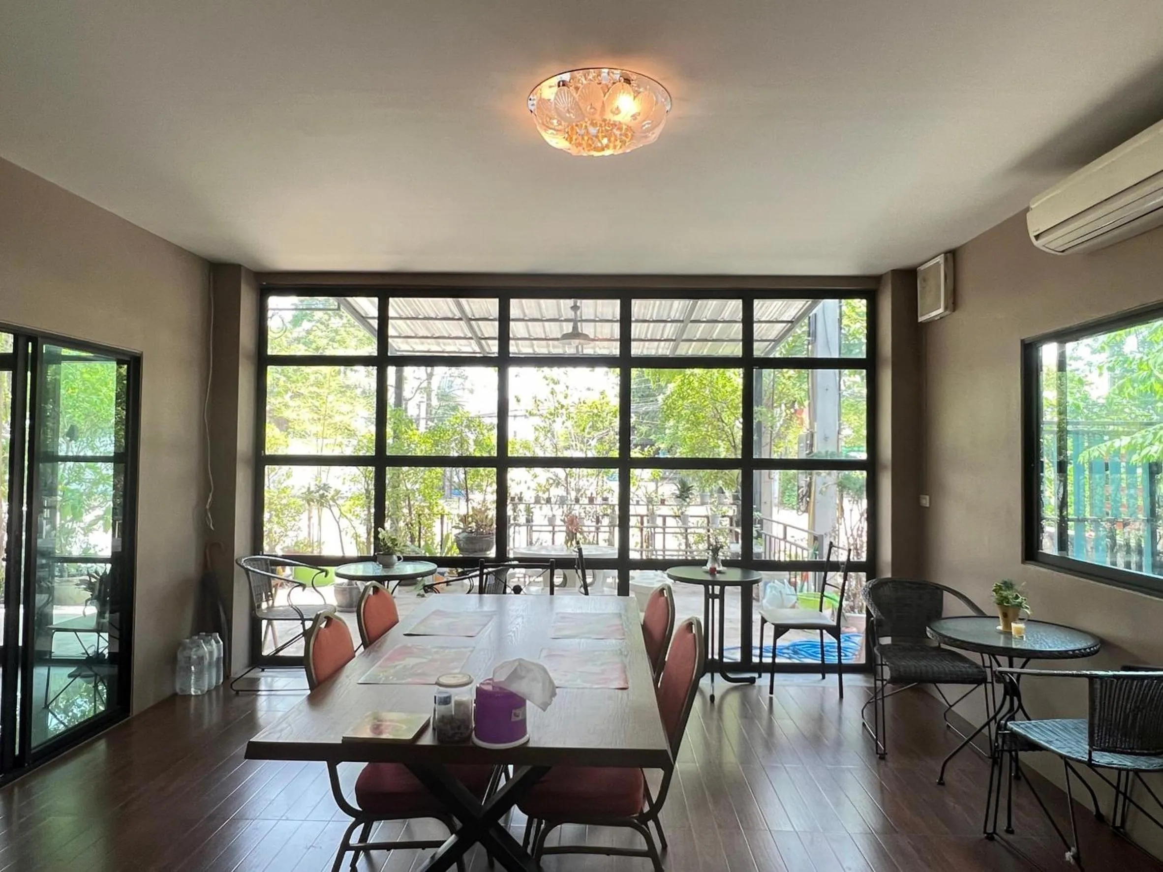 Living room in V Tharm Hotel