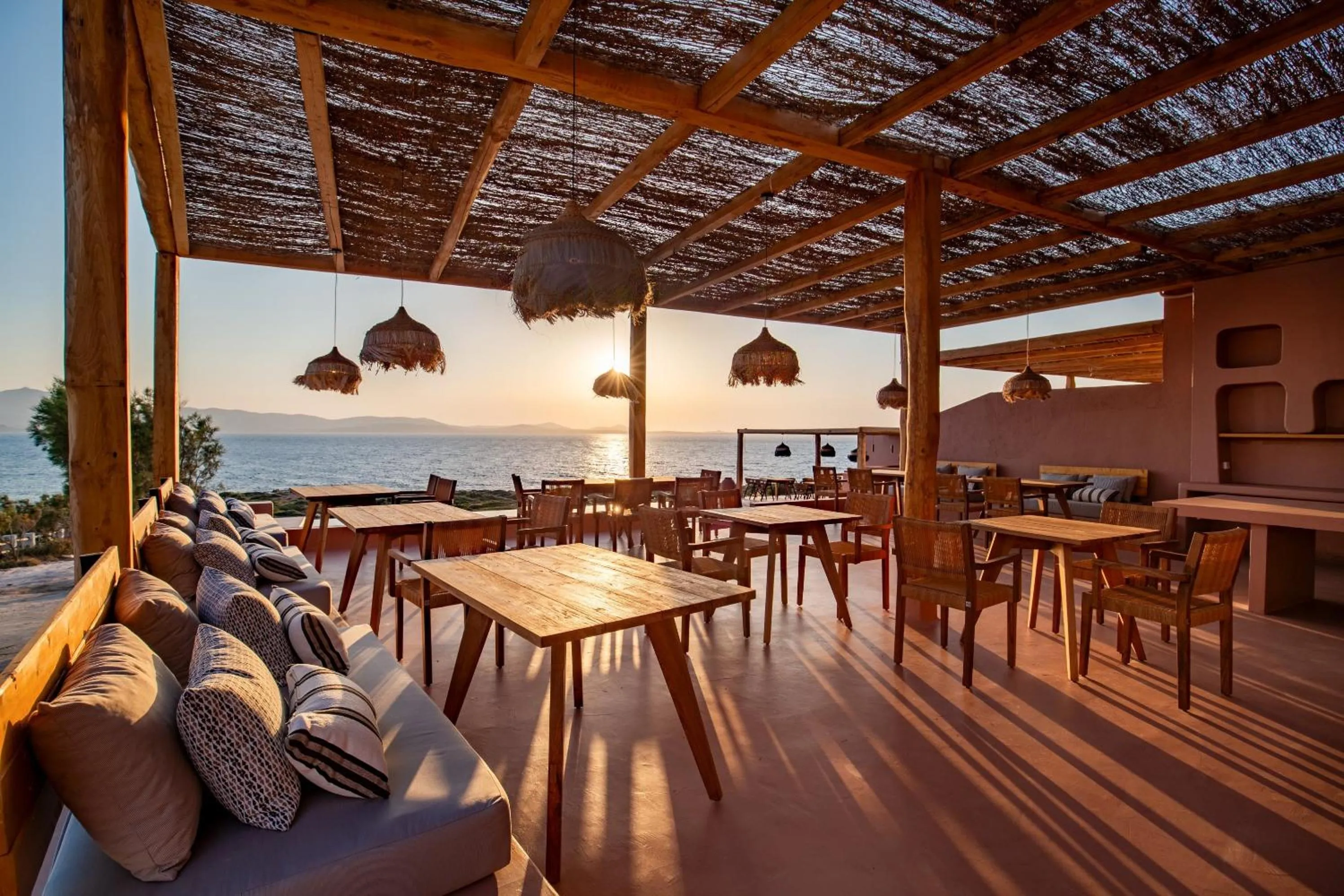 Restaurant/places to eat in Akre Hotel - Designed for Adults