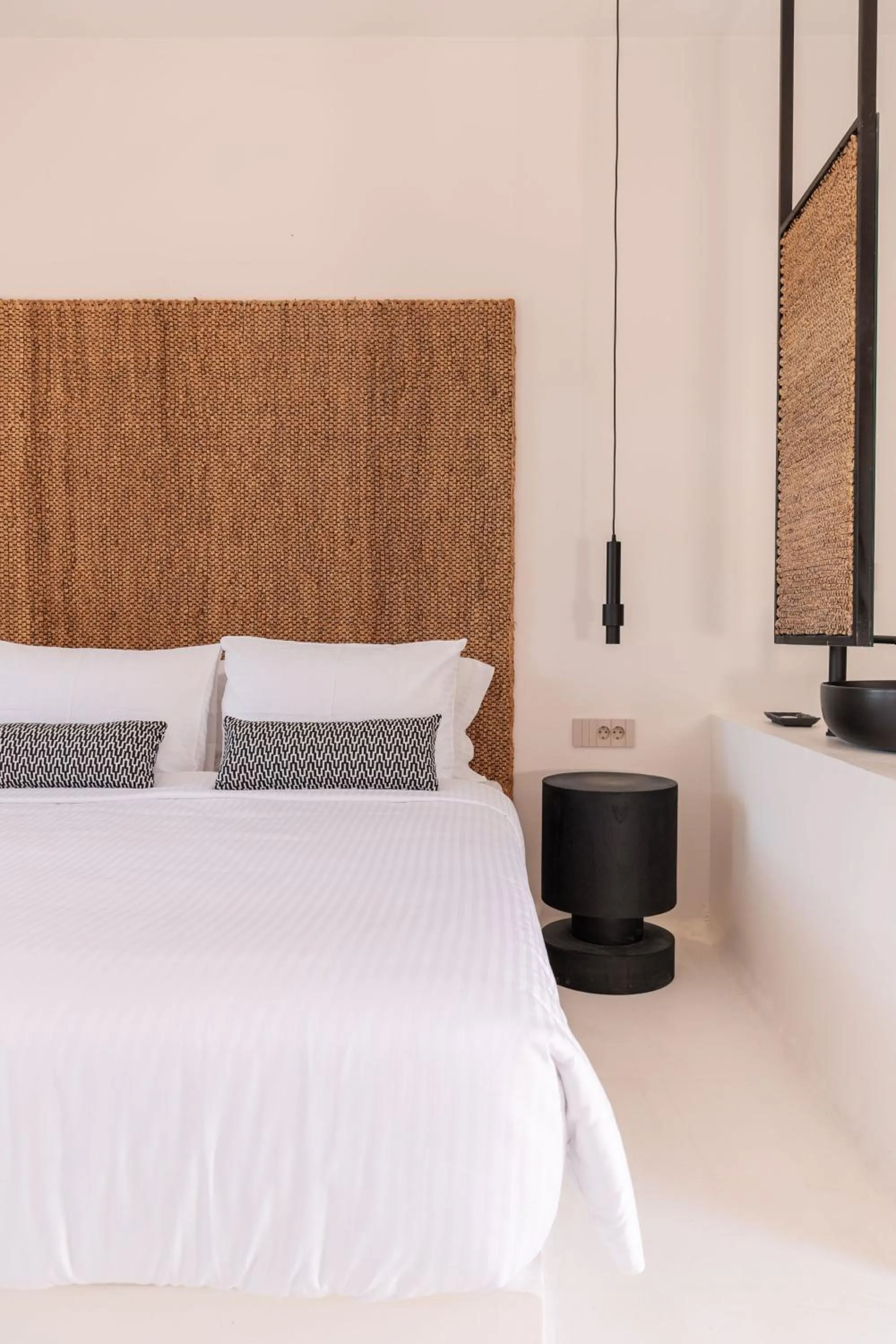 Bed in Akre Hotel - Designed for Adults