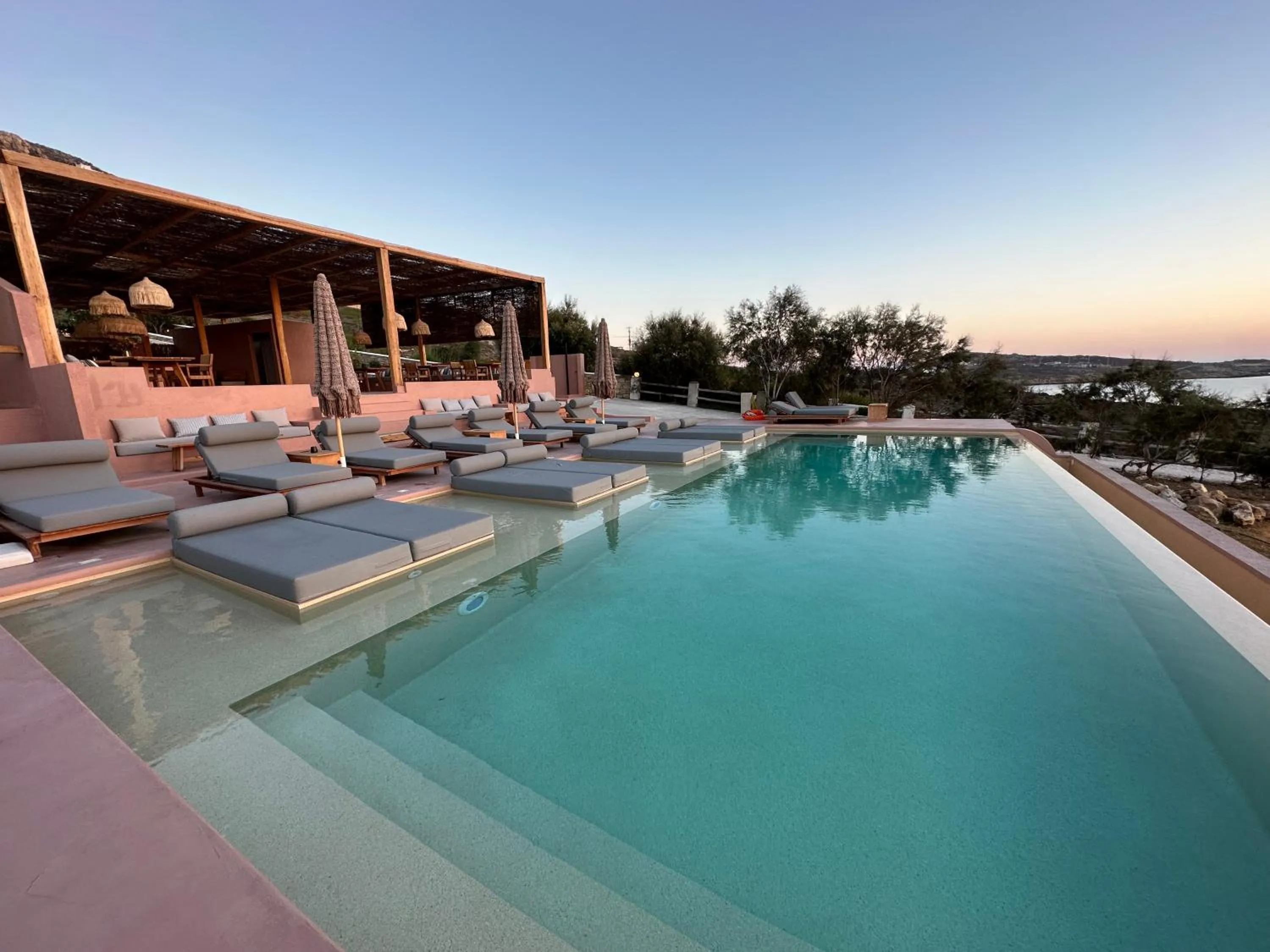 Swimming pool in Akre Hotel - Designed for Adults