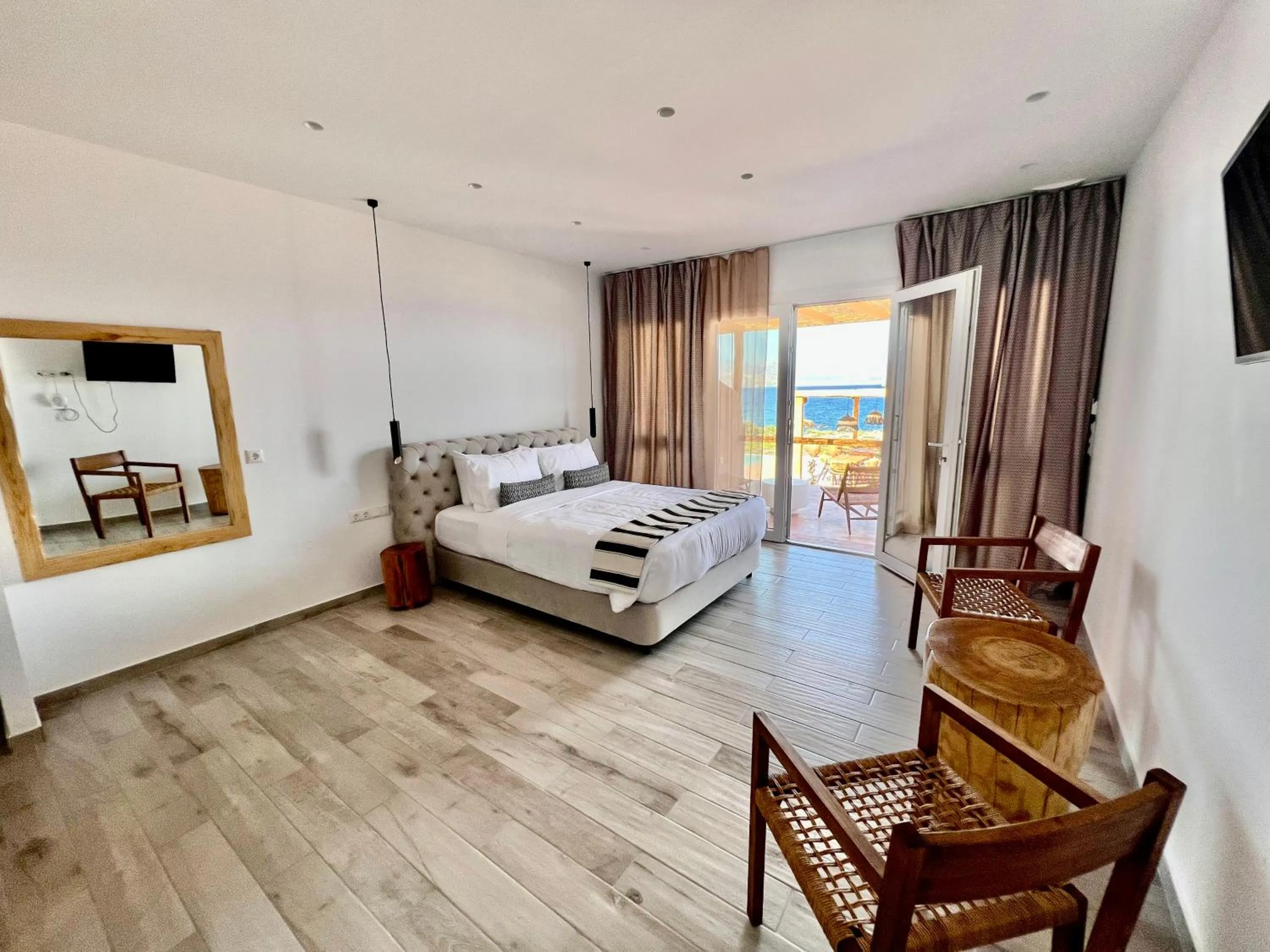 Bed in Akre Hotel - Designed for Adults