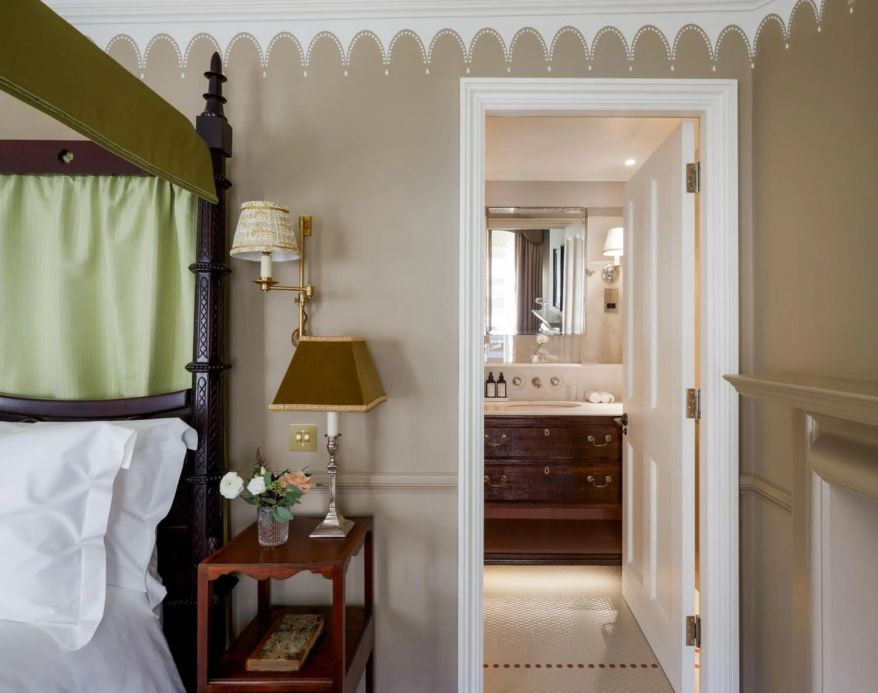 Bathroom, Bed in Henrys Townhouse Marylebone, London