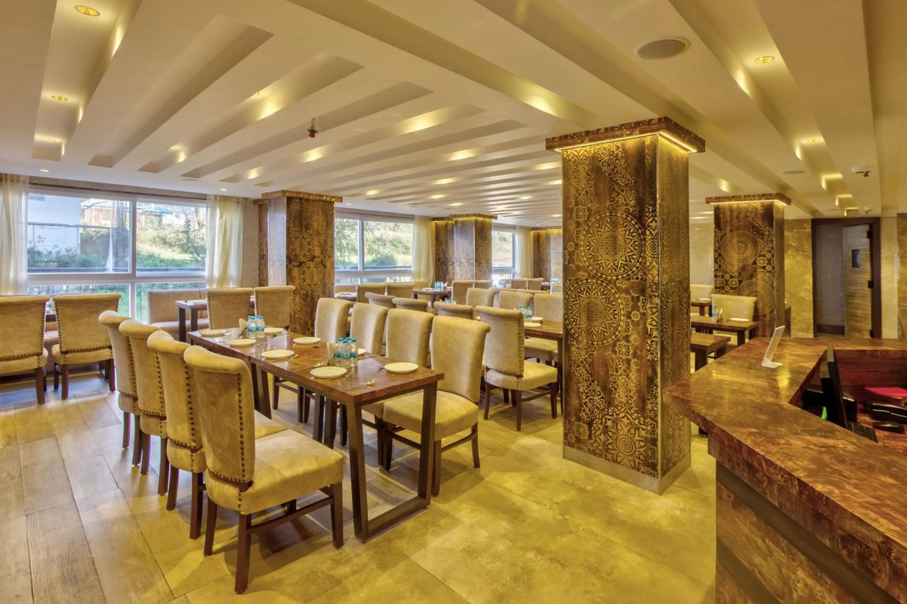 Restaurant/places to eat in Hotel Katson Castle Dharamshala