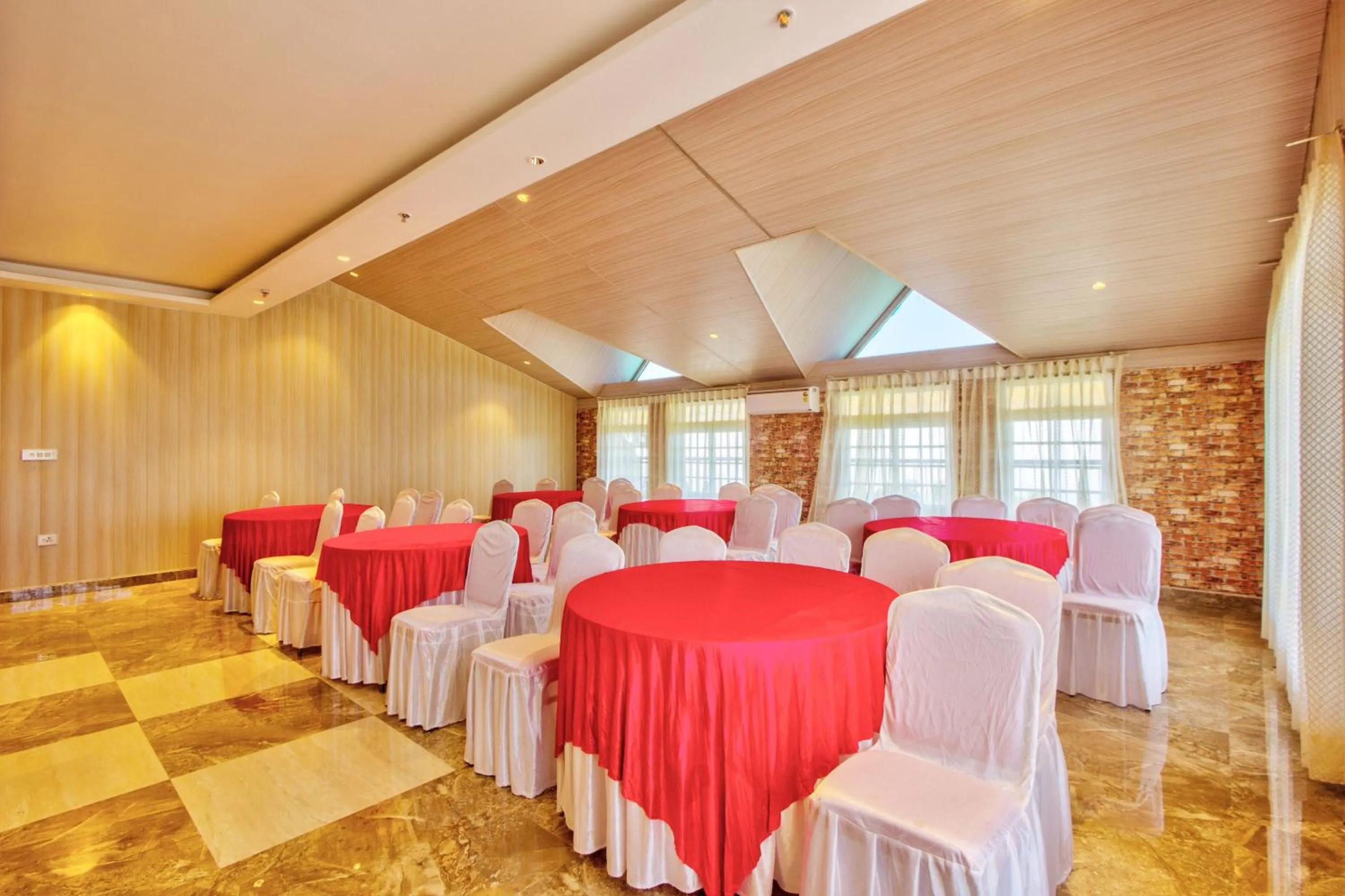 Business facilities in Hotel Katson Castle Dharamshala