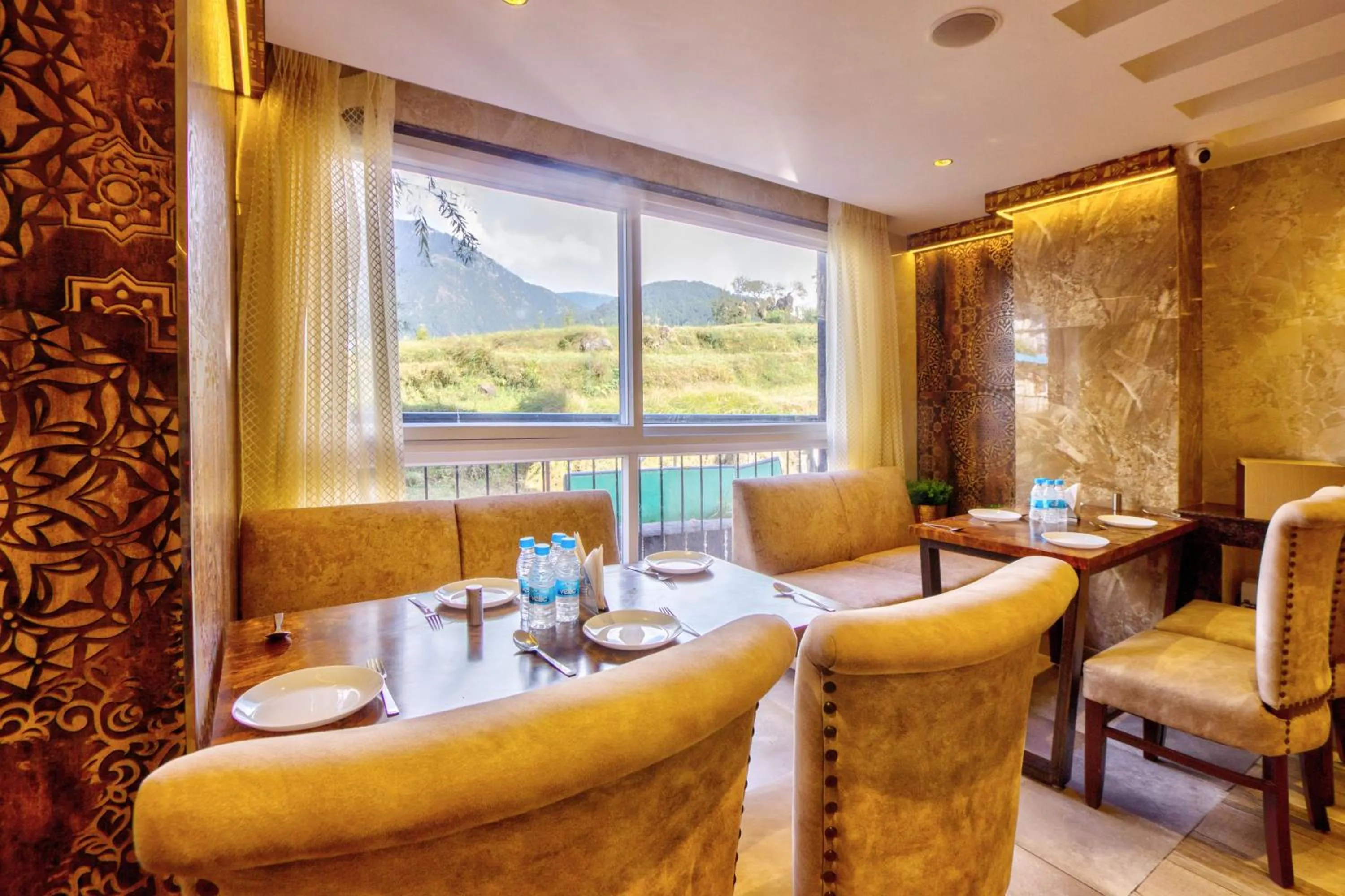 Restaurant/places to eat in Hotel Katson Castle Dharamshala