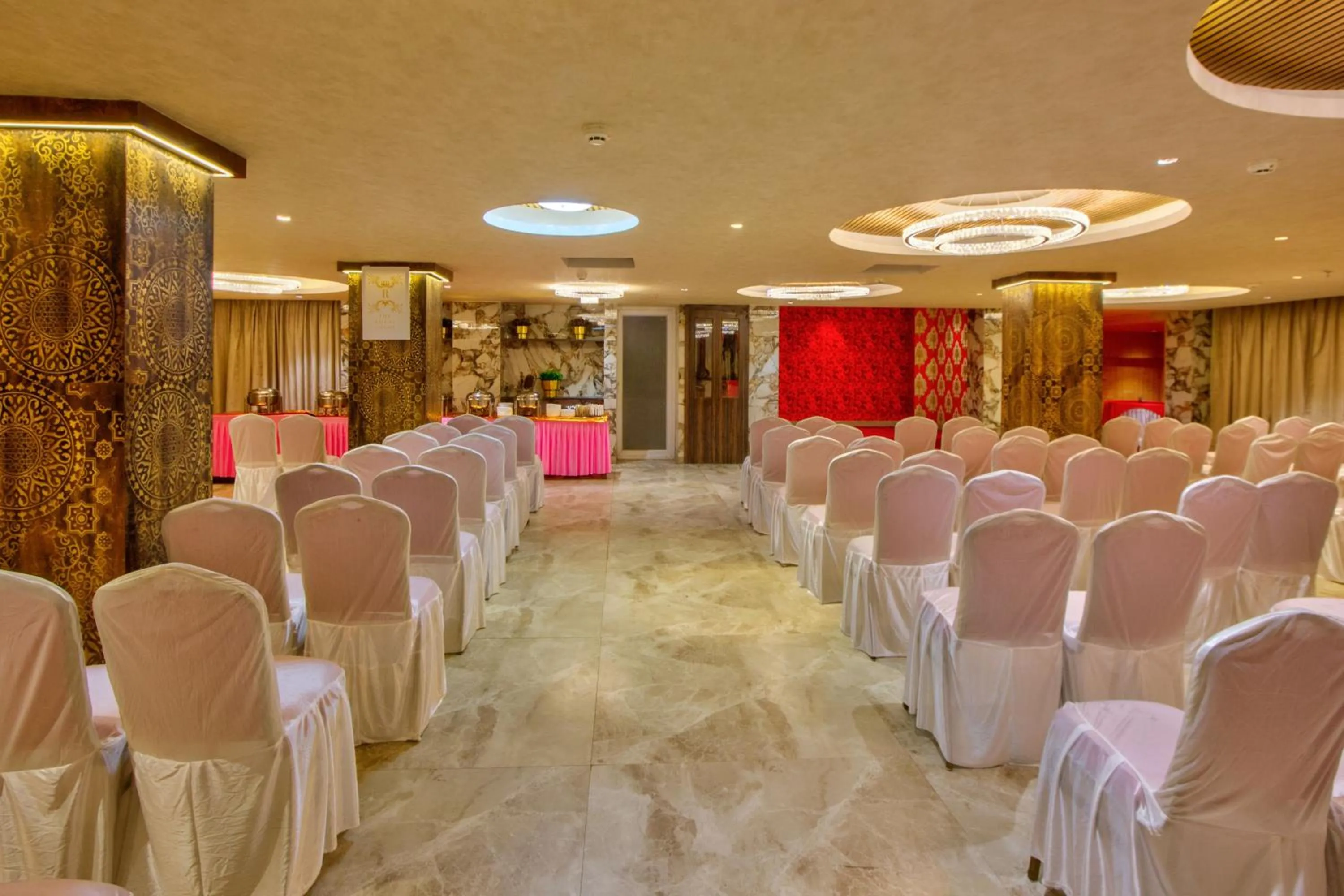 Bed in Hotel Katson Castle Dharamshala