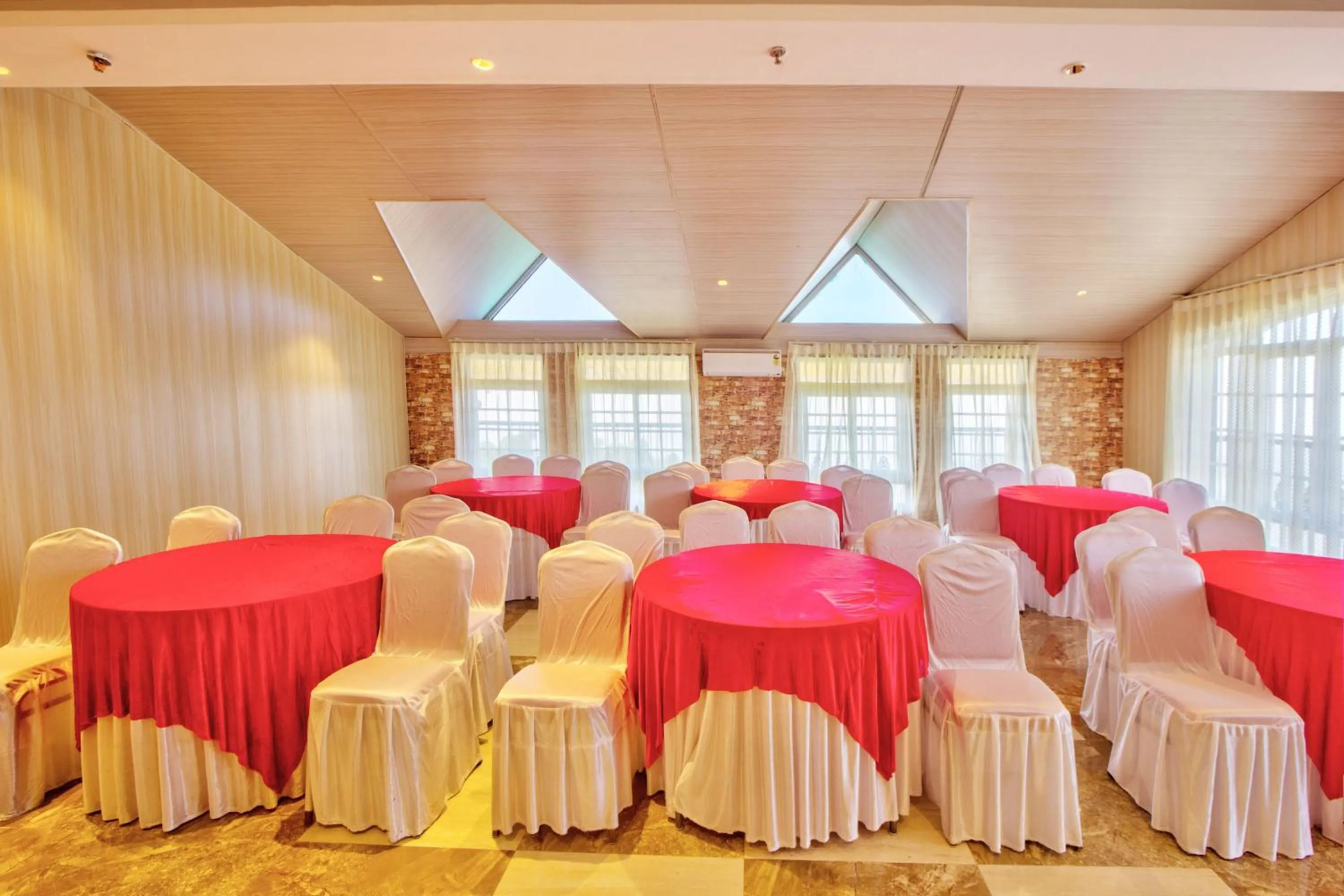 Business facilities in Hotel Katson Castle Dharamshala