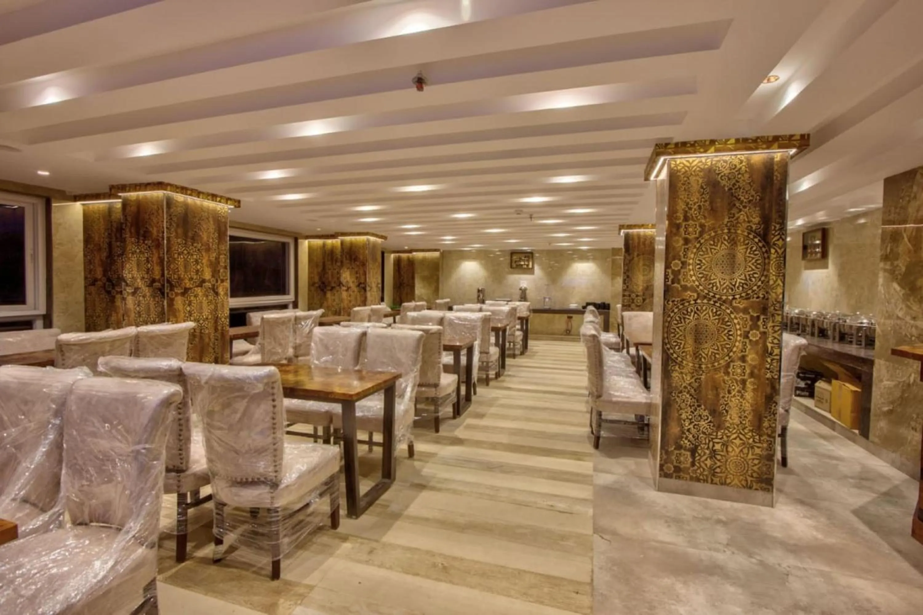 Restaurant/places to eat in Hotel Katson Castle Dharamshala