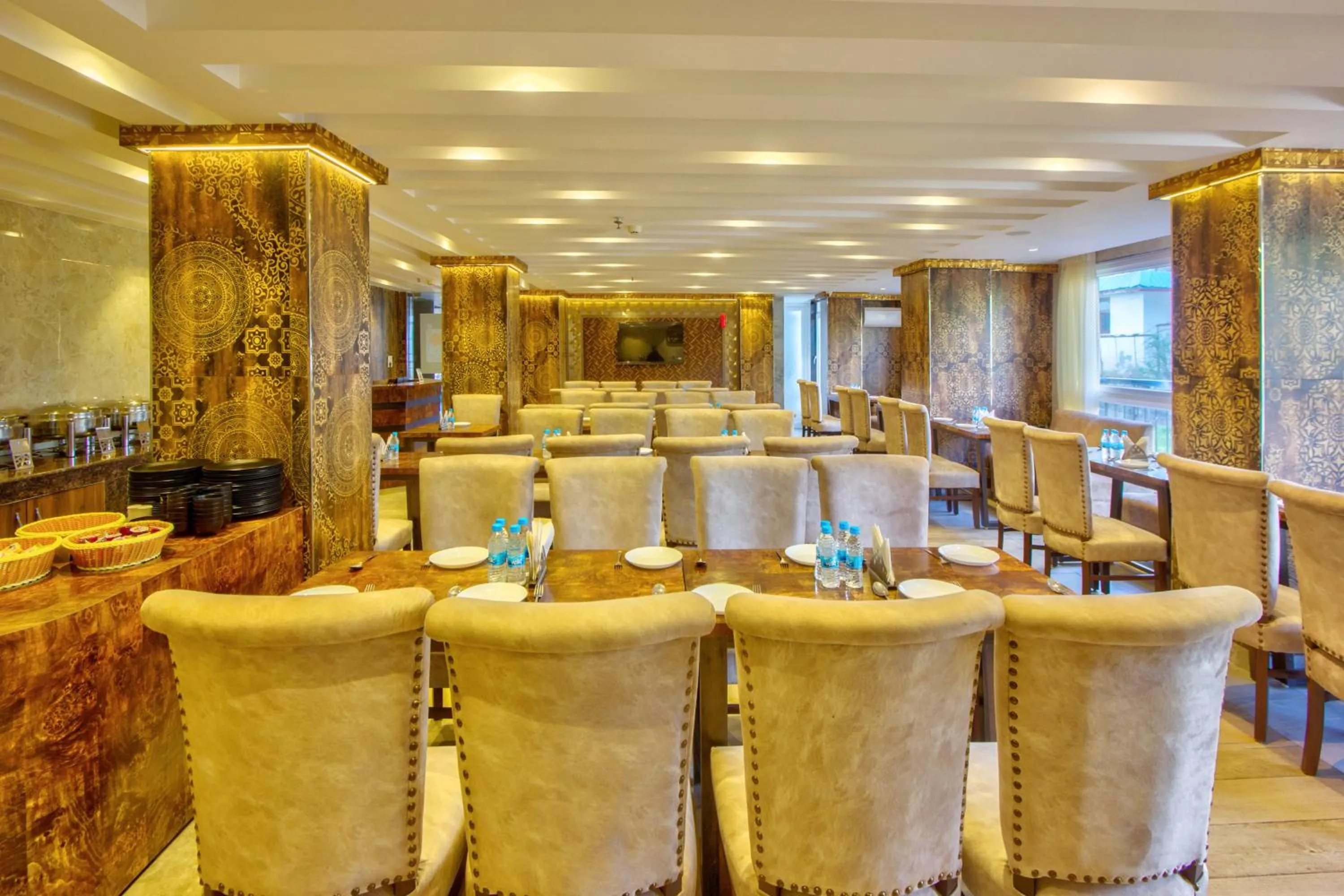 Restaurant/places to eat in Hotel Katson Castle Dharamshala