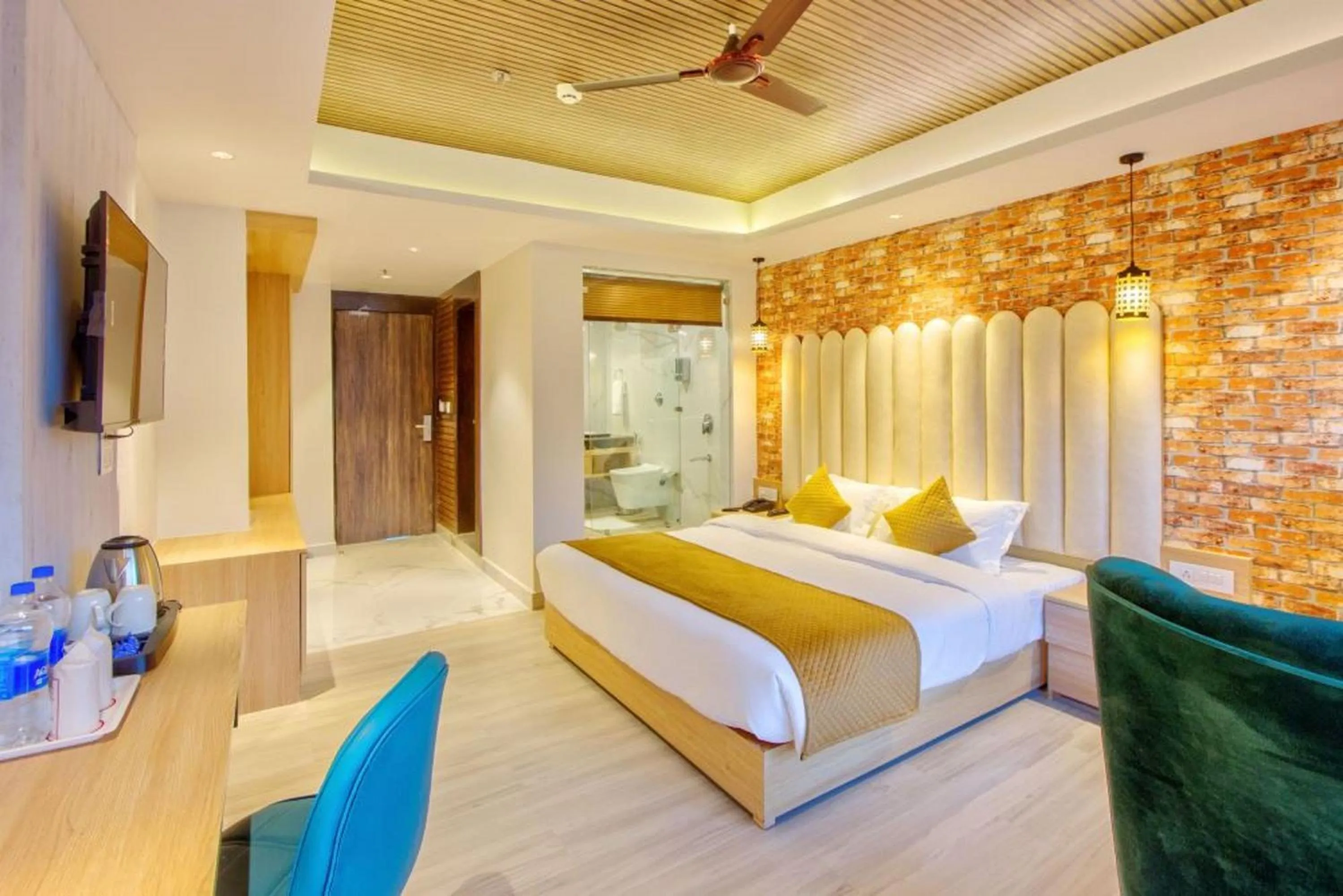 Bed in Hotel Katson Castle Dharamshala