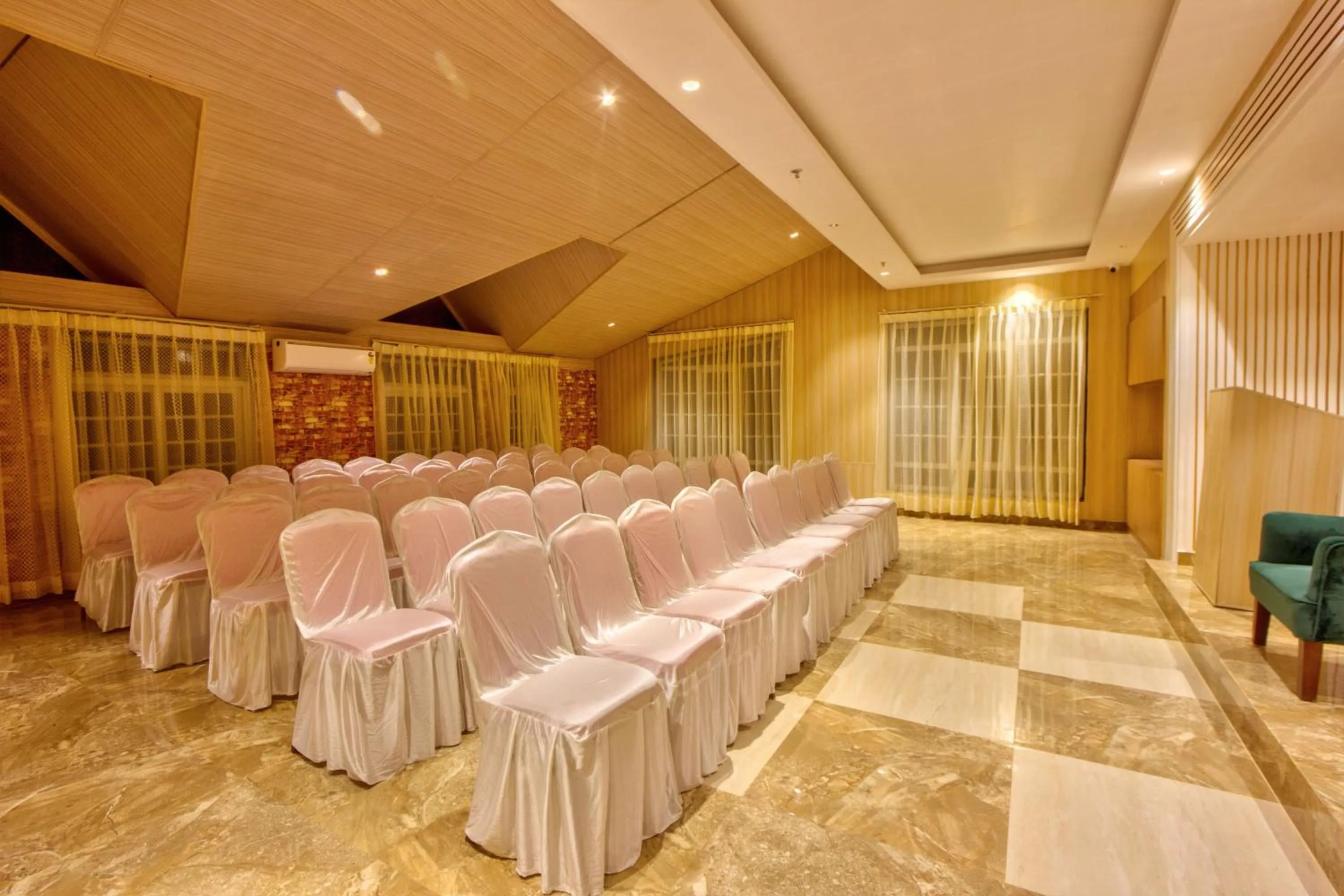 Business facilities in Hotel Katson Castle Dharamshala