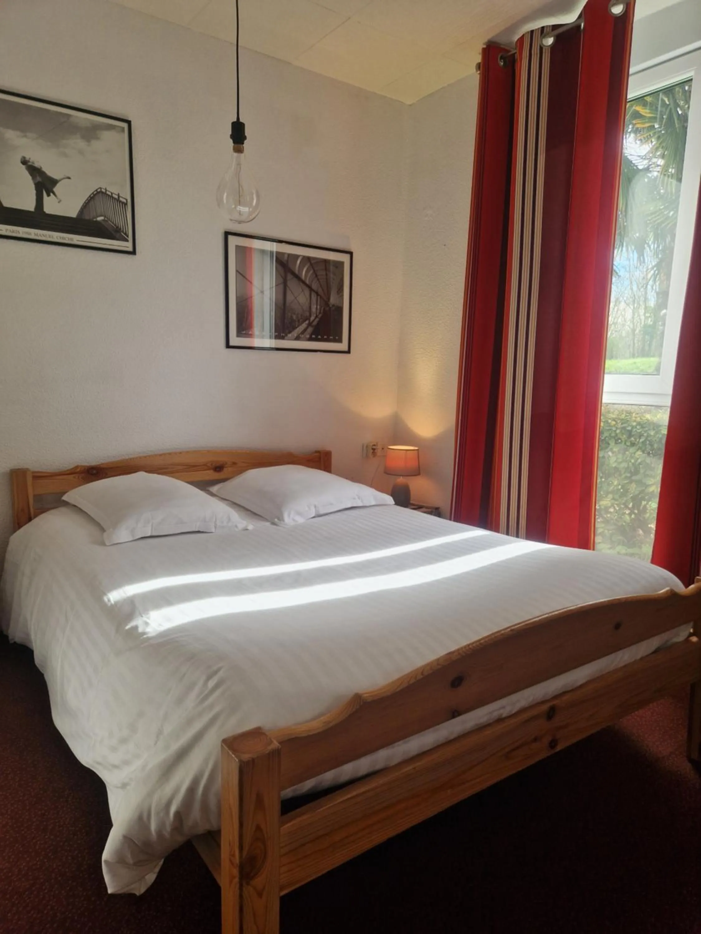 Bed in Agape Hotel Niort- Bessines