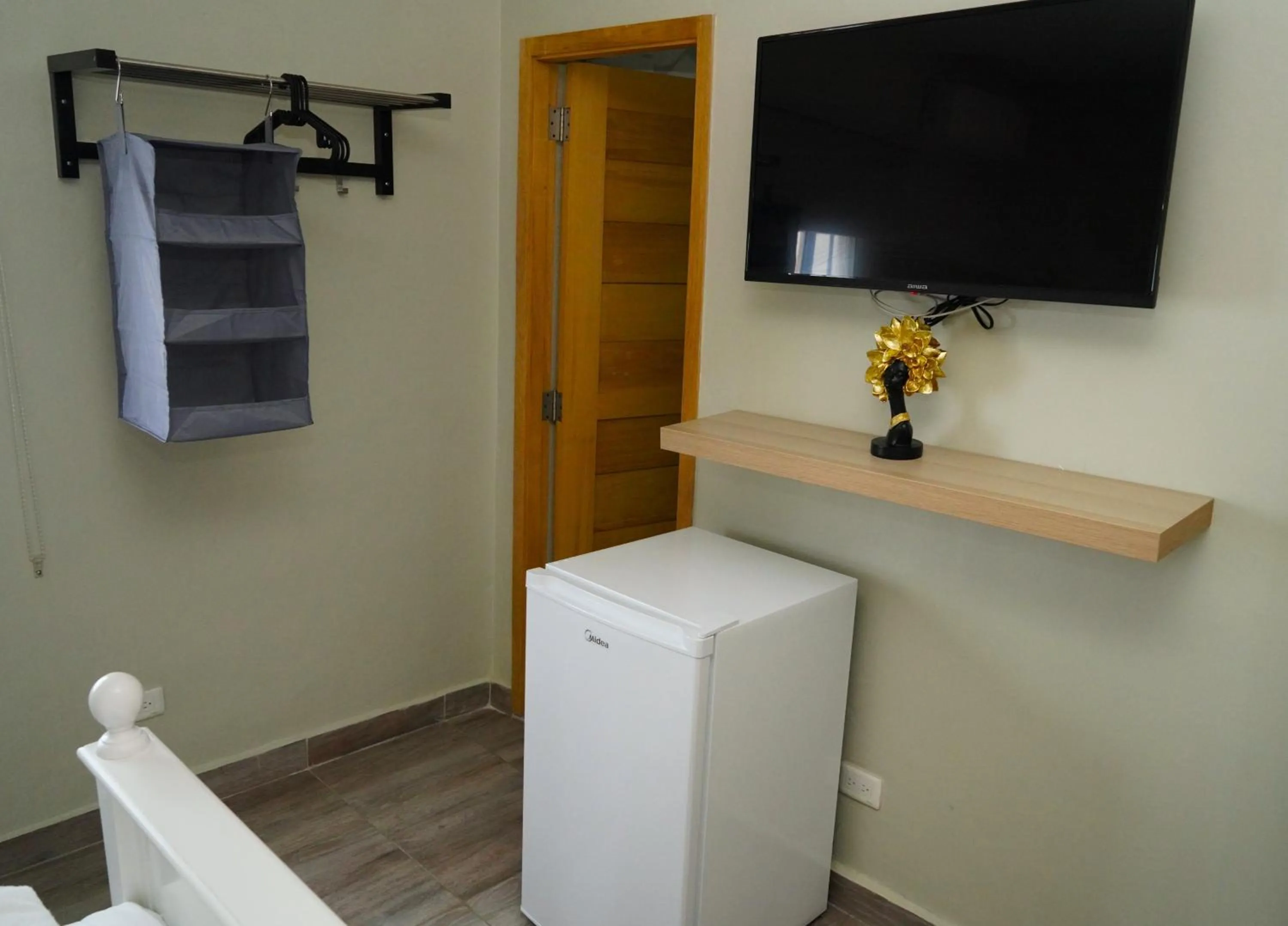 TV and multimedia in Hostal 53 Boutique Santo Domingo