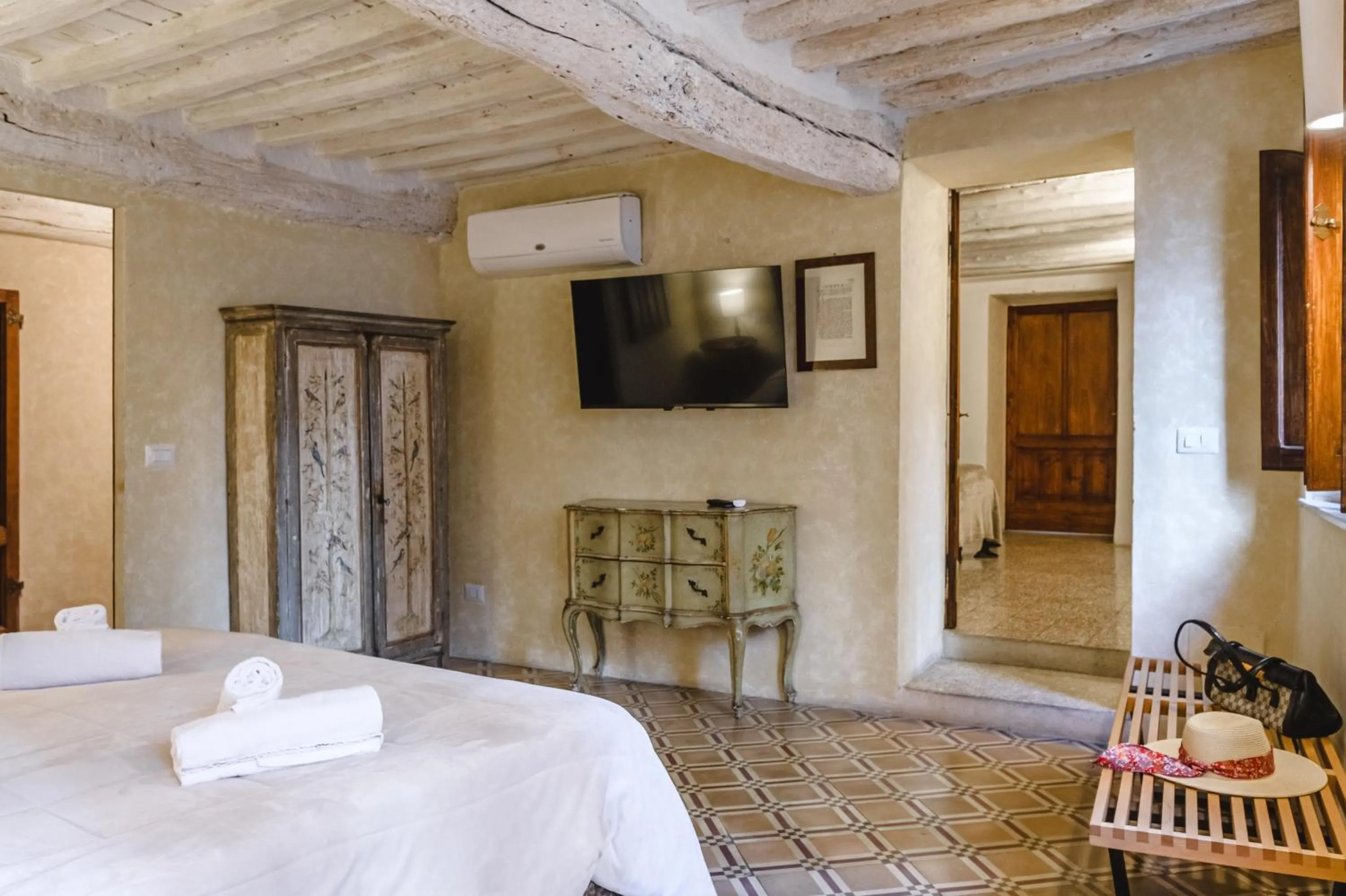 TV and multimedia, Bed in Il Battistero Siena Residenza d'Epoca