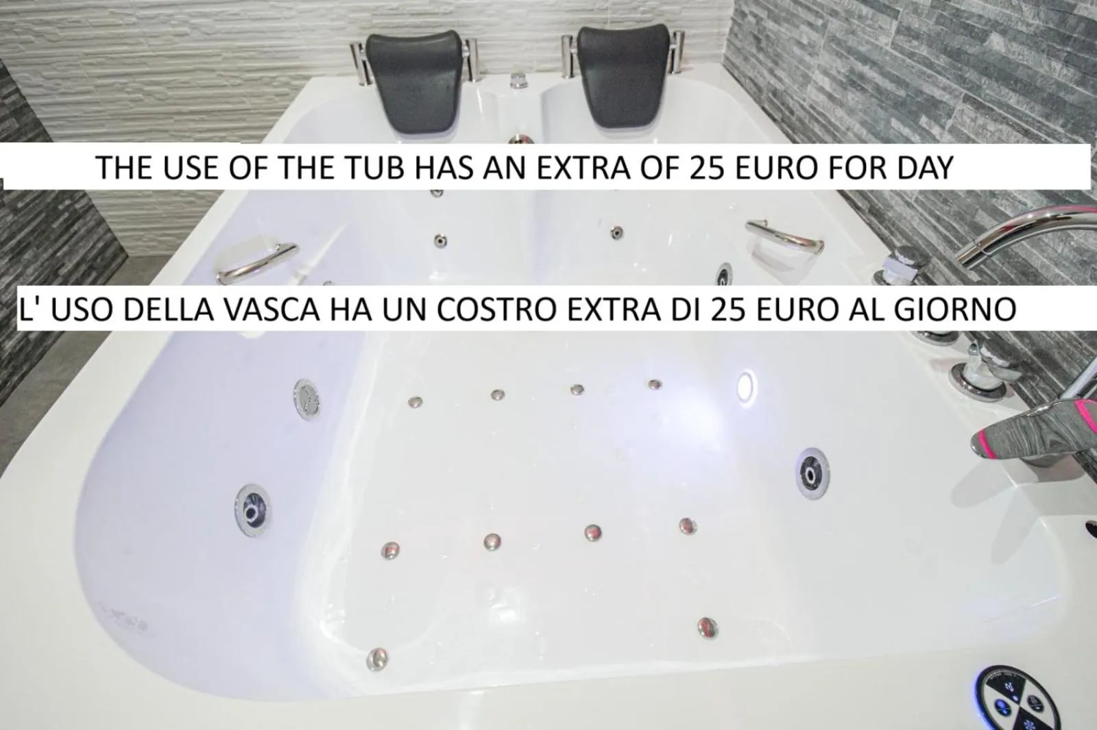 Royal Playa Suite and Apartament -private parking- self chek out